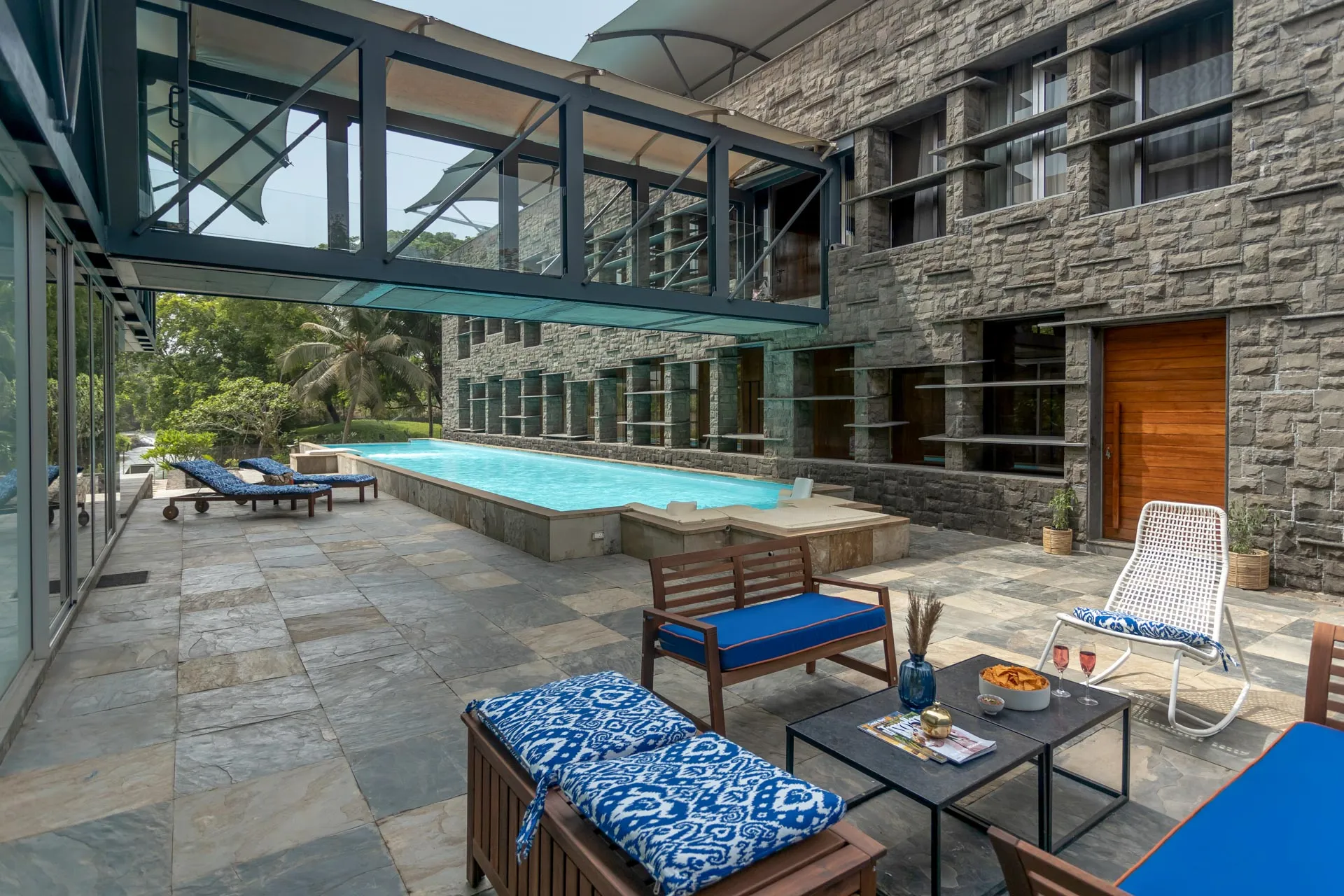 Maharajah House - Outdoor seating