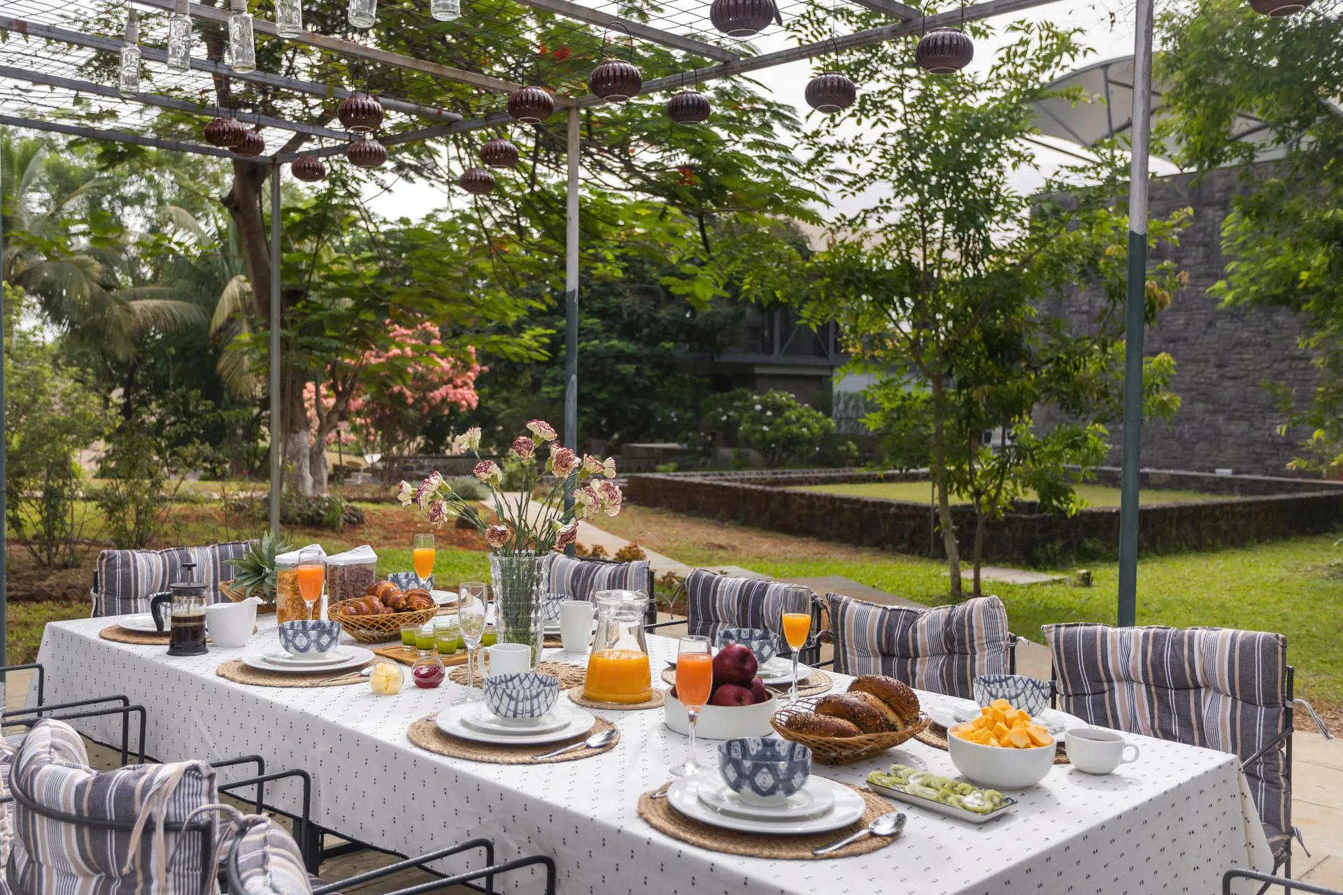 Maharajah House - Outdoor dining 1