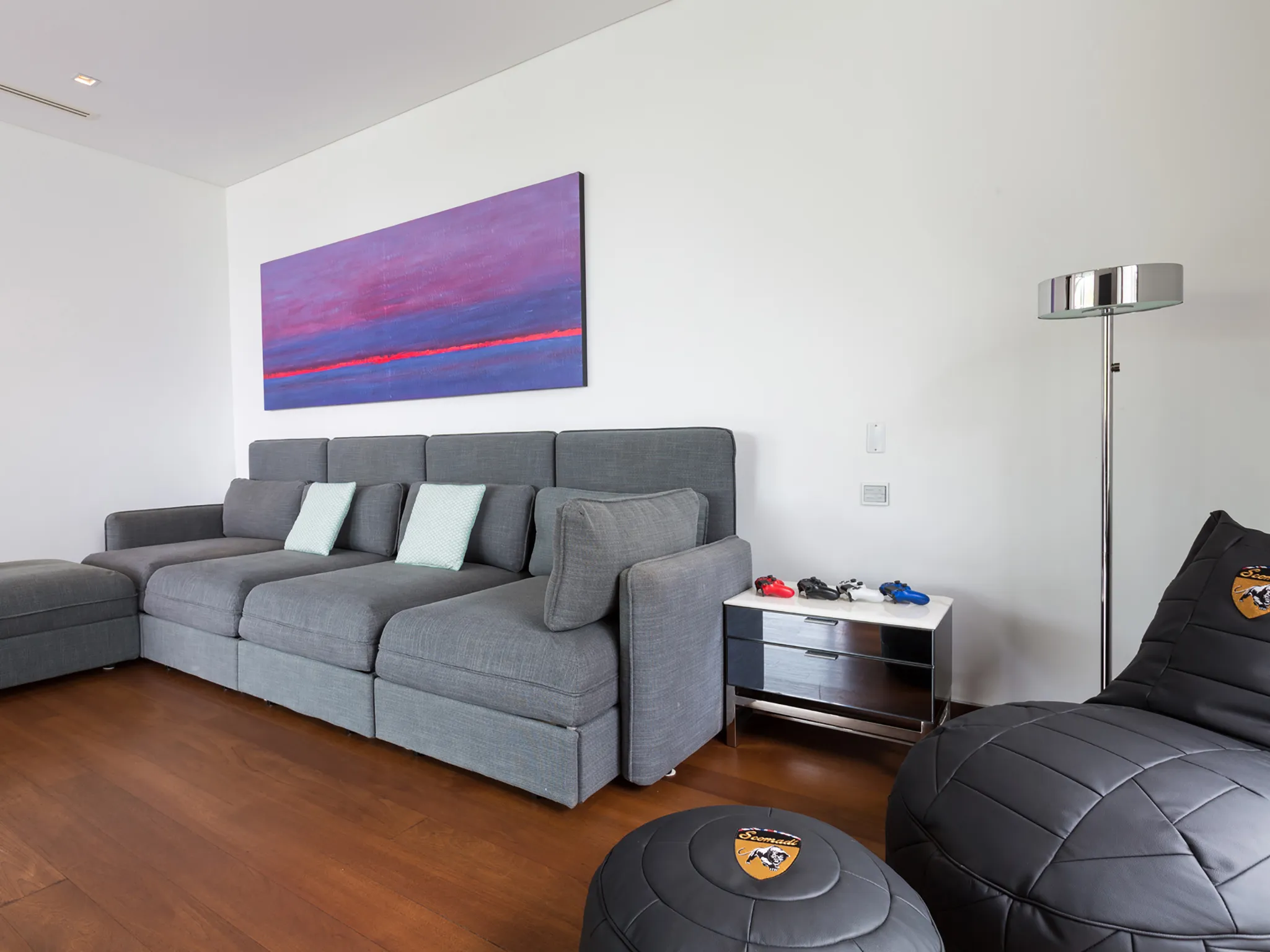 Malaiwana - Patio Duplex - Multifunction room media room setup