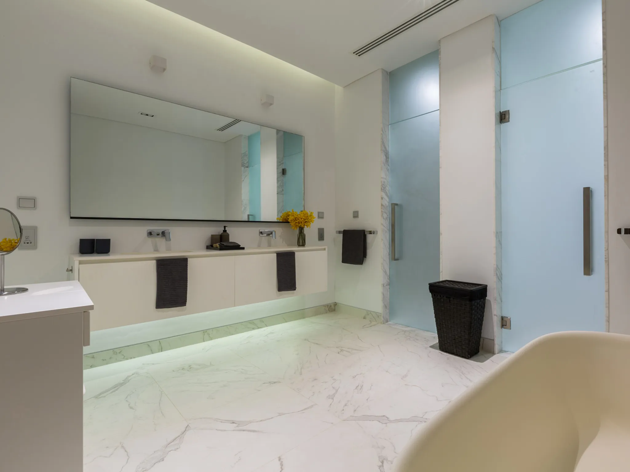 Malaiwana - Patio Duplex - Mini master suite bathroom