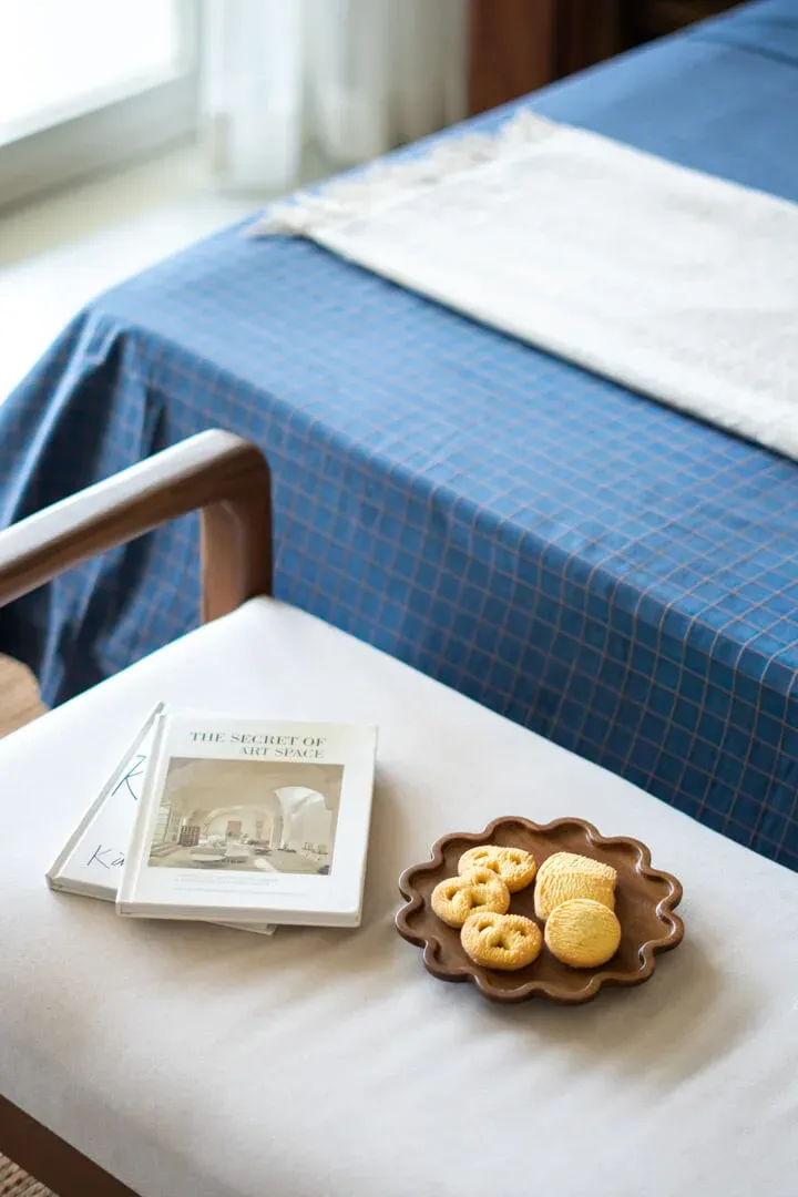 Bedside Seating | Moira Villa 4