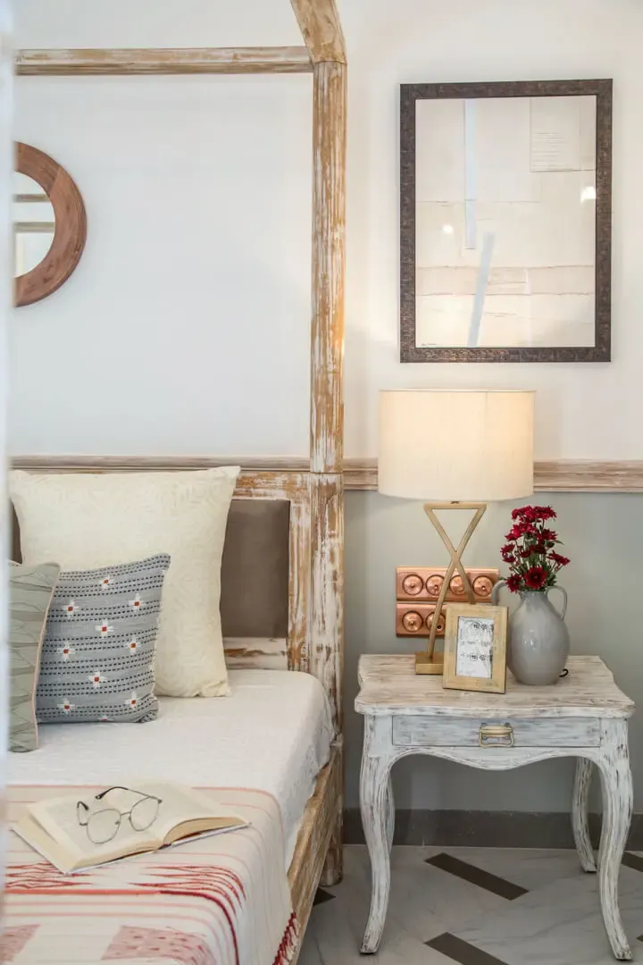 Monforte Villa E – Bed Side Table