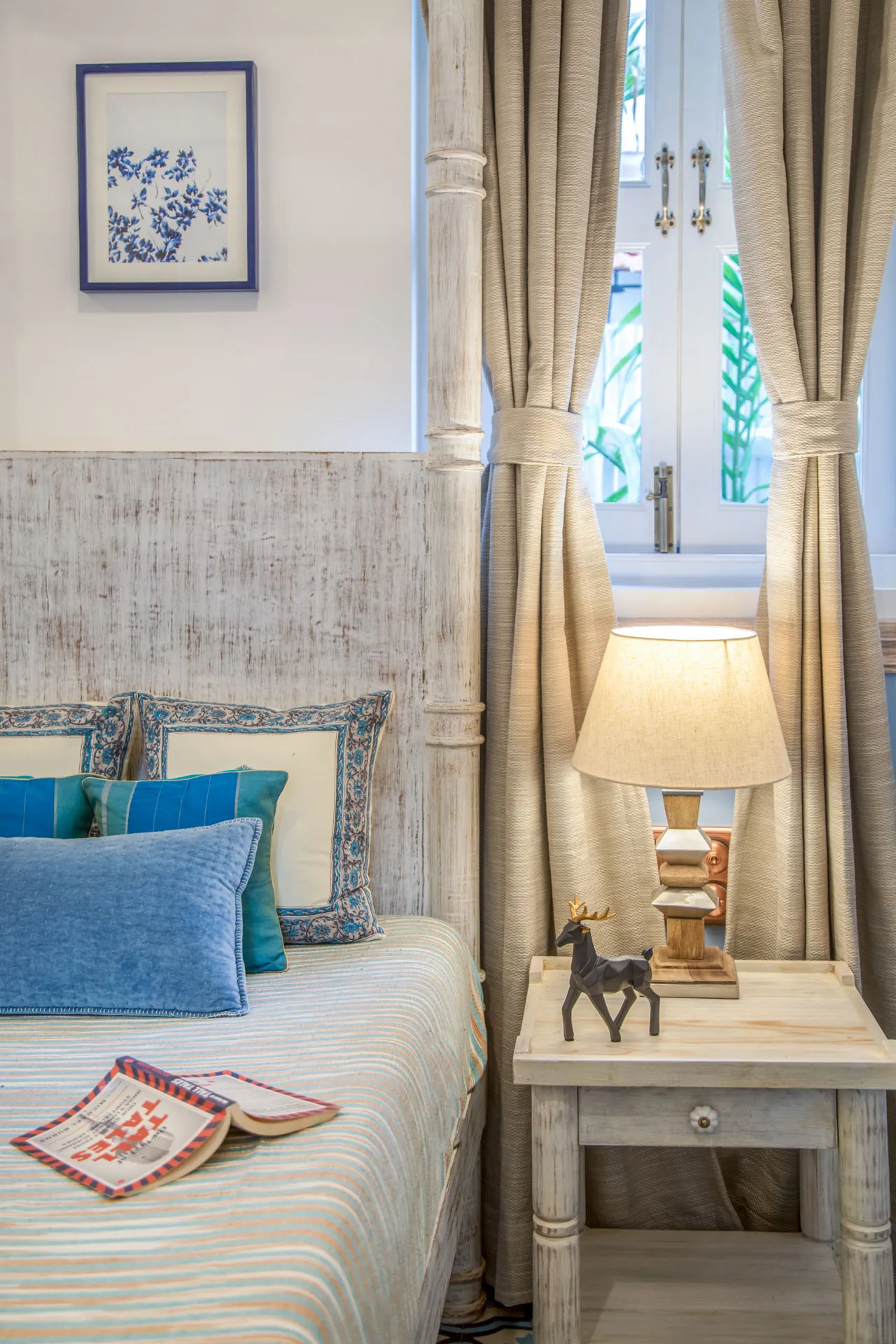 Monforte Villa E – Bedroom Side Table