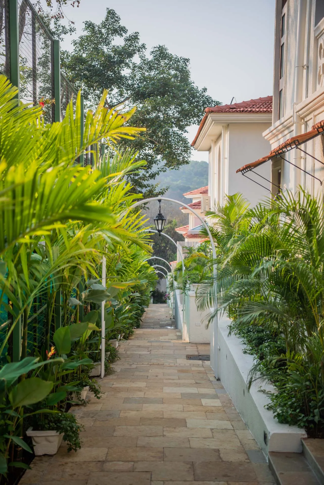 Monforte Villa E – Common Pathway
