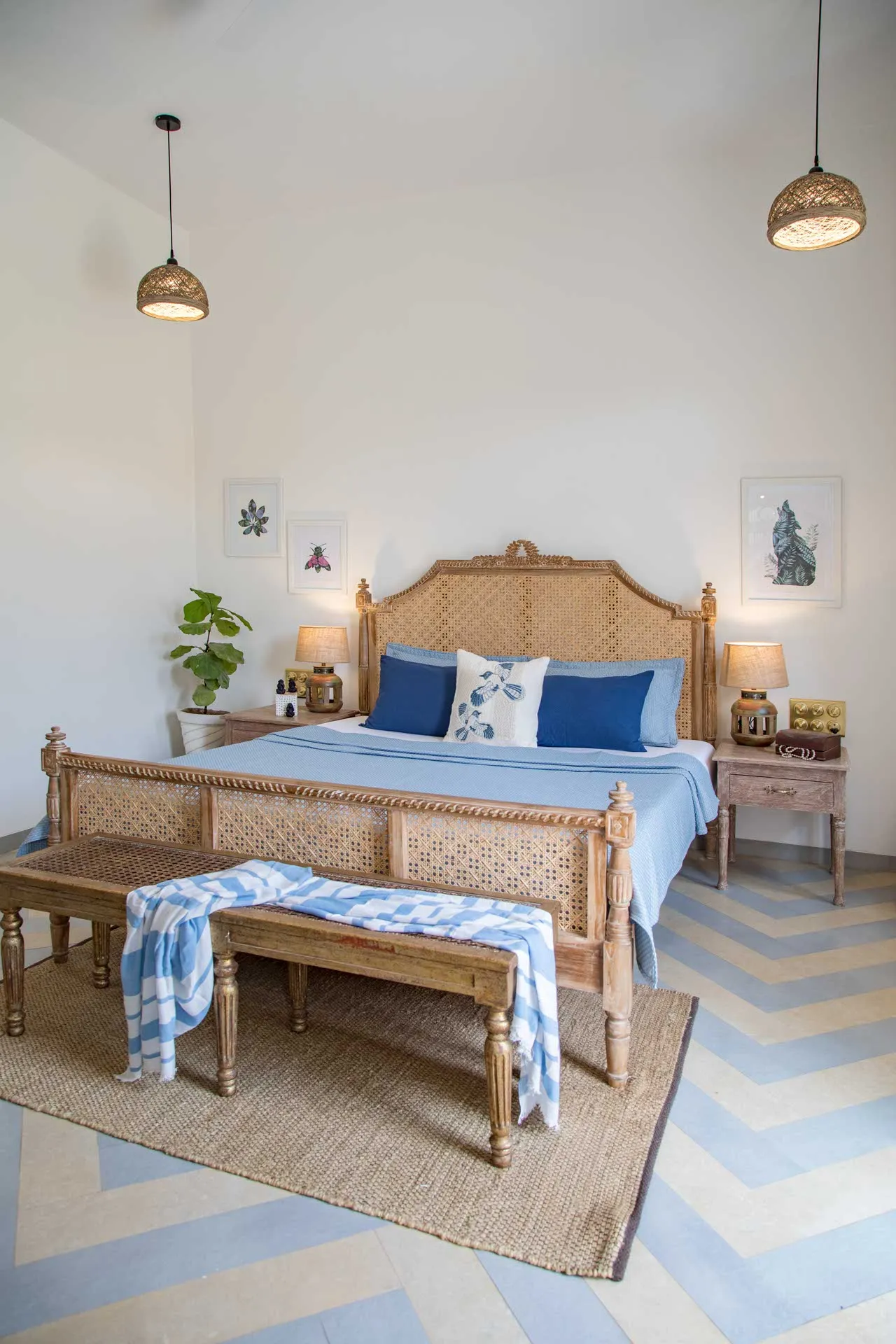 Monforte Villa F - Wooden Bed