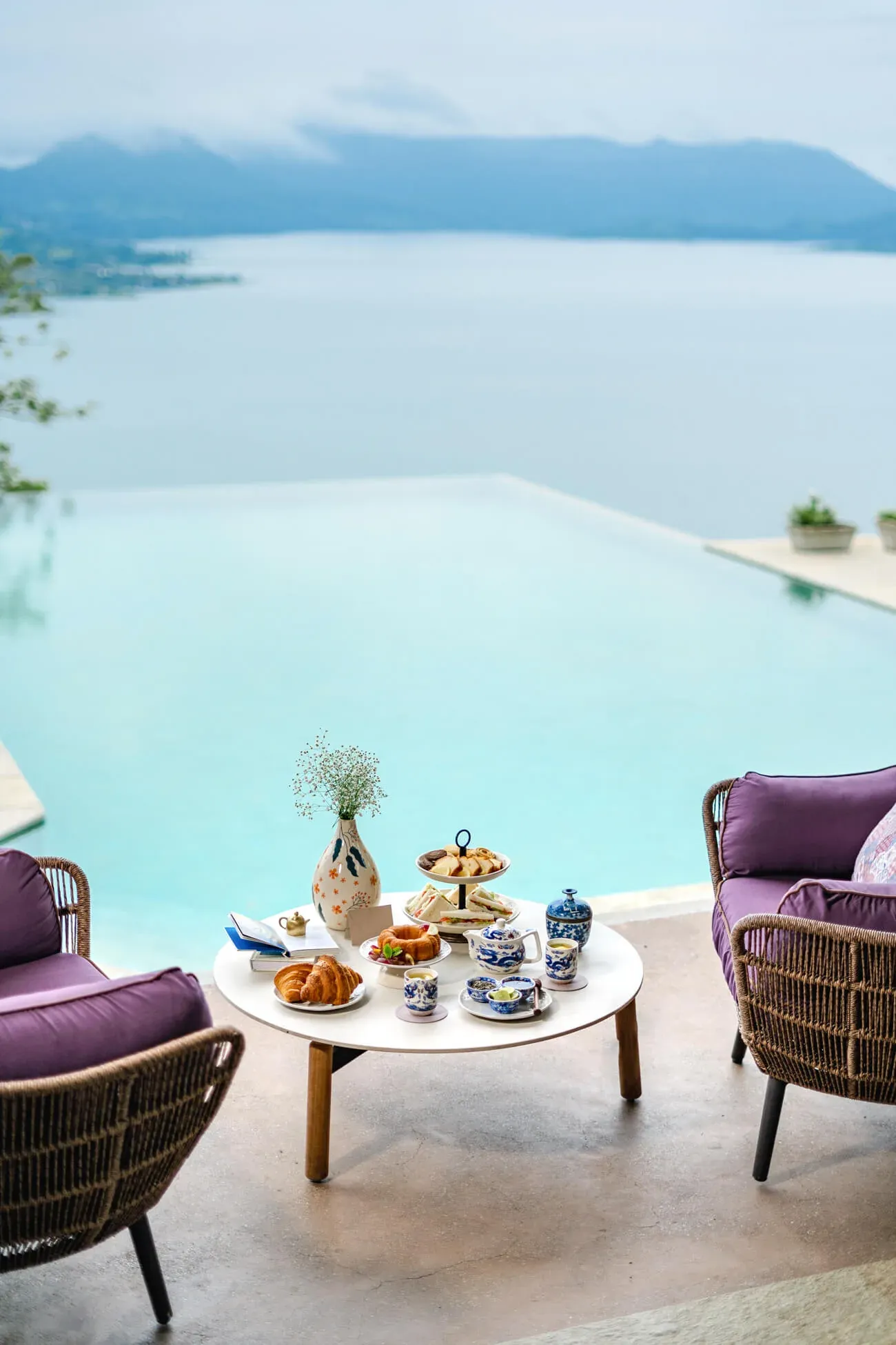 Om Anantha - Infinitum - Poolside High tea