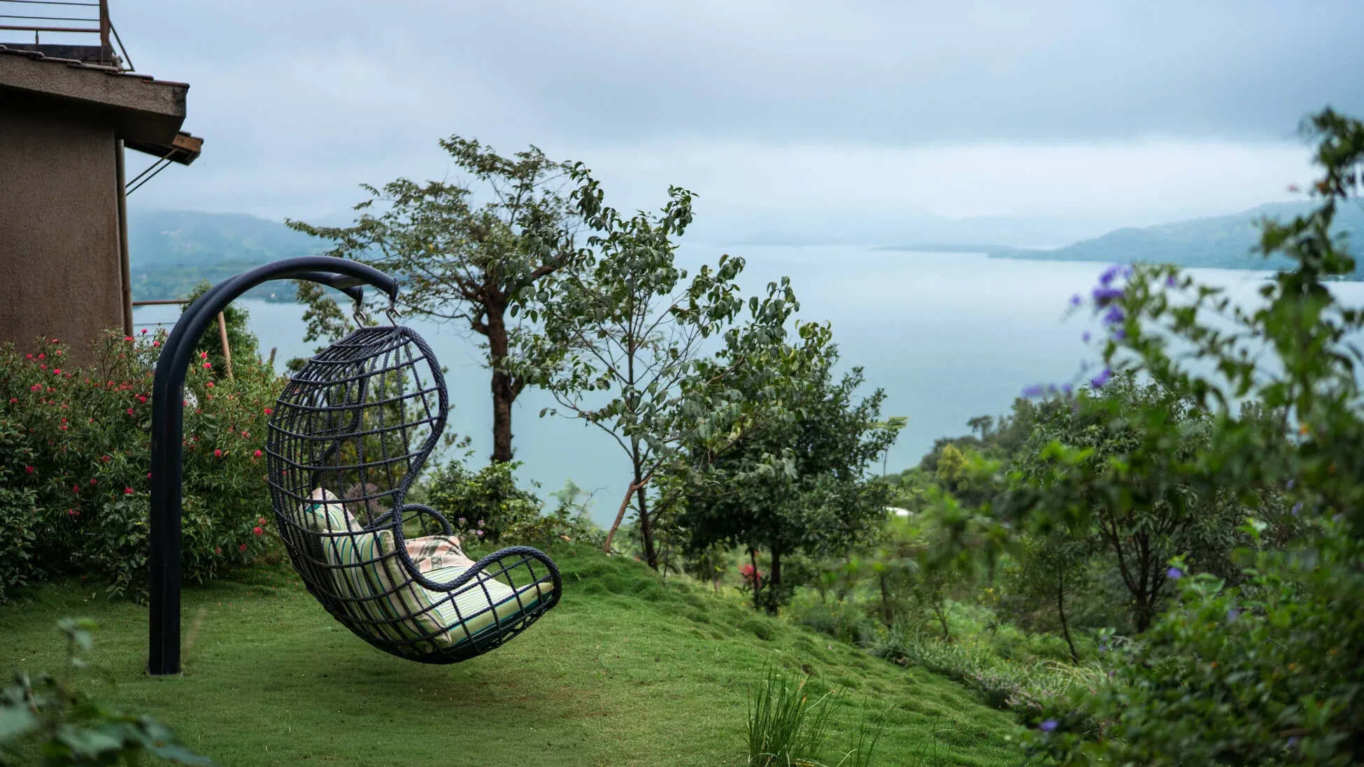 Outdoor Swing | Om Anantha - Infinitum