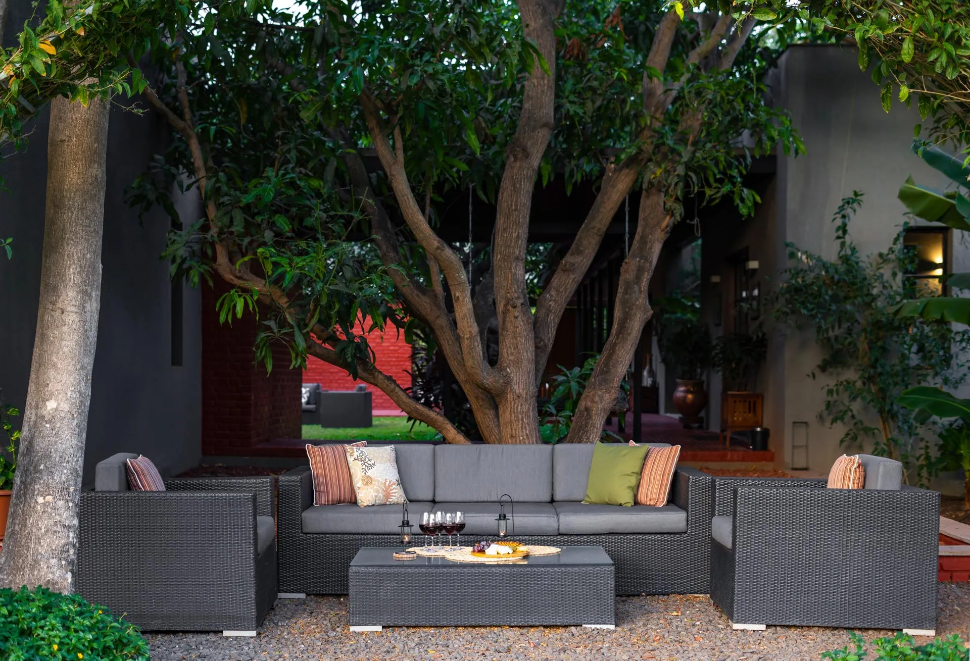 Orchard House - Outdoor lounge area