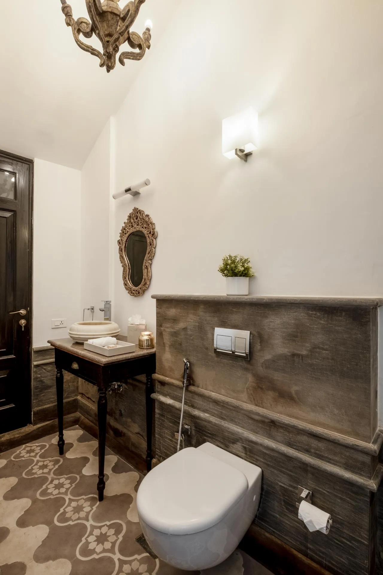 Orchard Villa - Powder Room