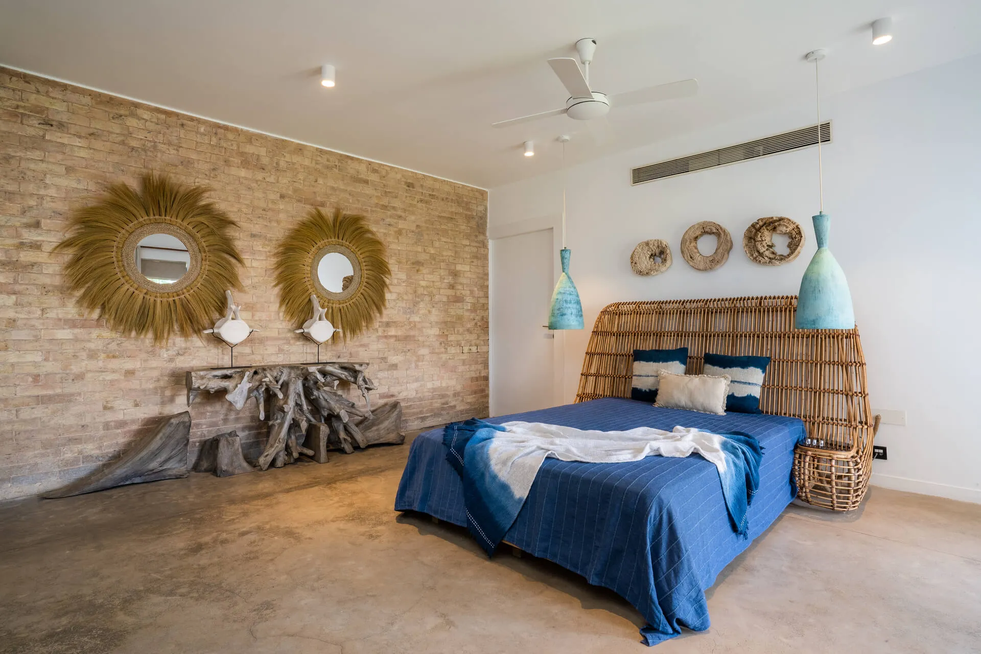 The Ray Villa - Bedroom 1