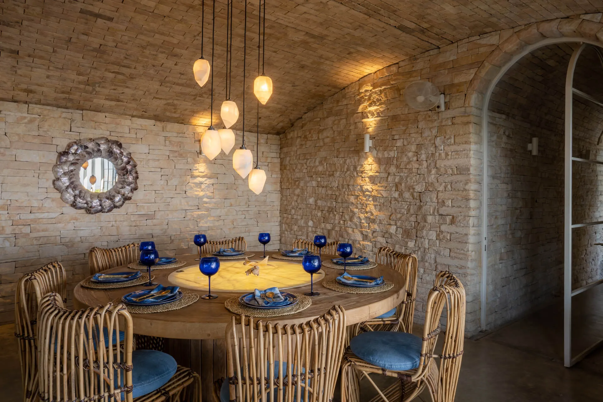 The Ray Villa - Dining Area
