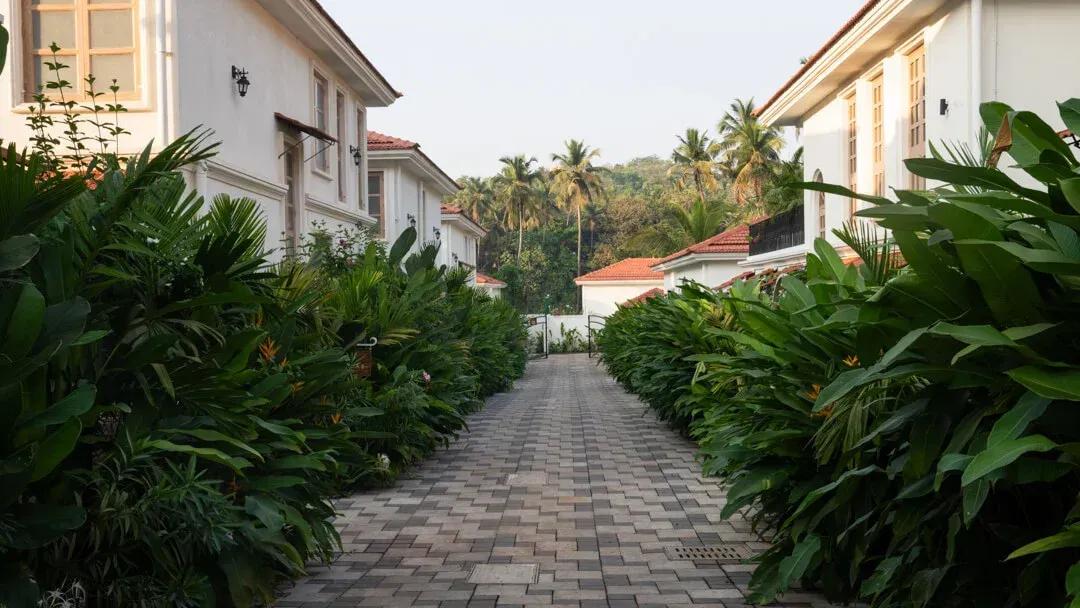 Vaddo Entry | Regato Villa D