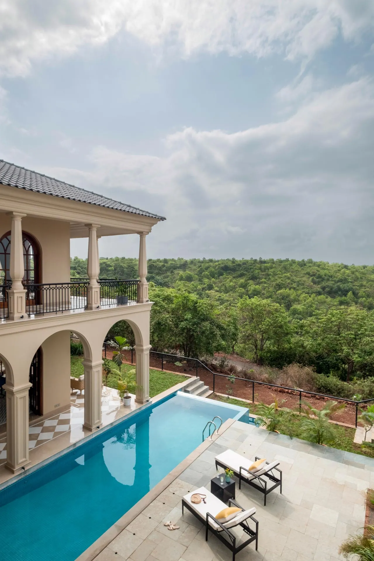 Sacri Borod Hill 7 - Pool view