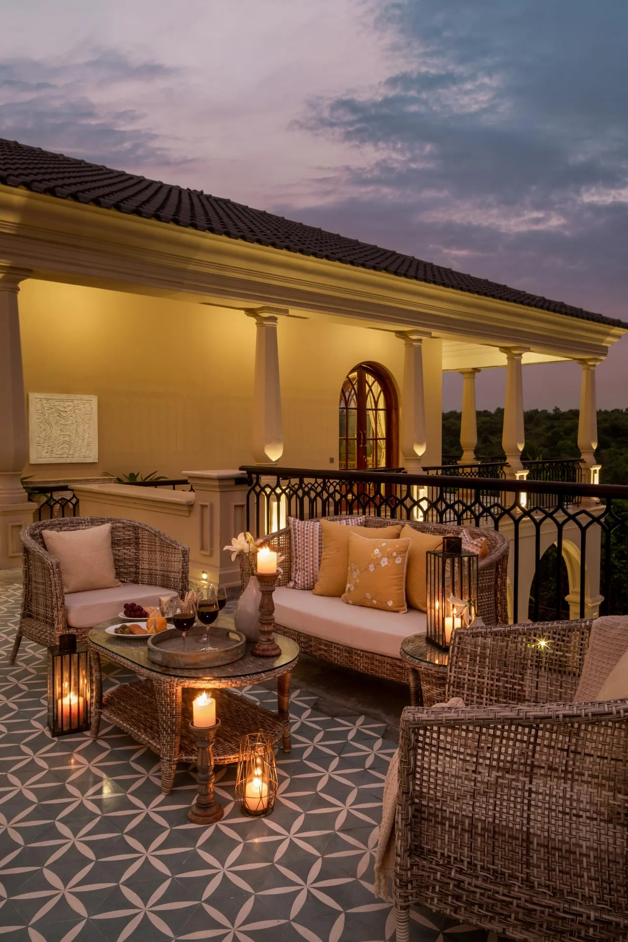 Sacri Borod Hill 7 - Terrace seating