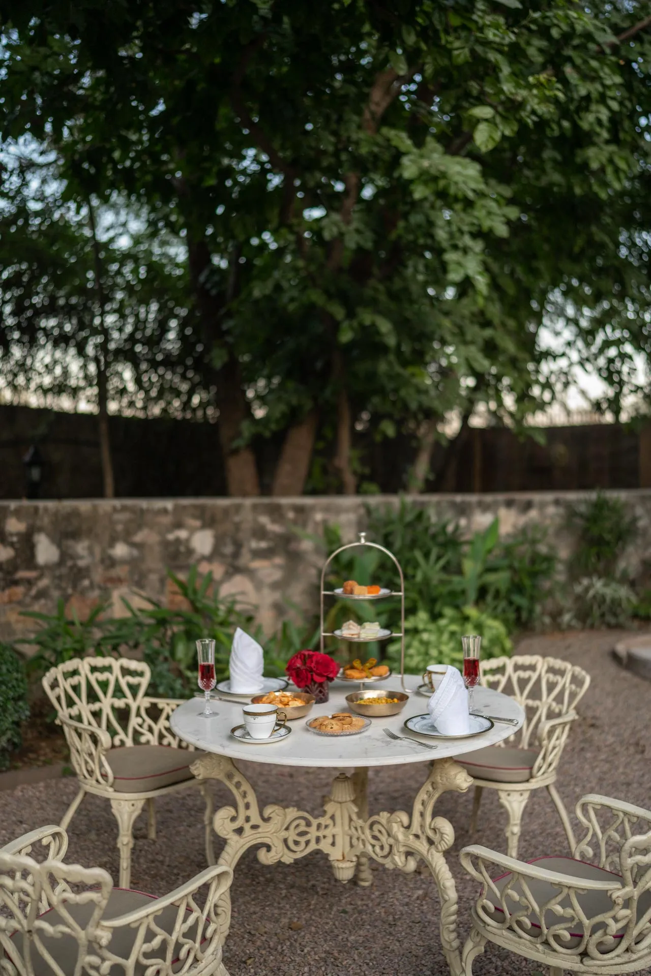 Srinivas - The Royal Residence - Outdoor breakfast setup