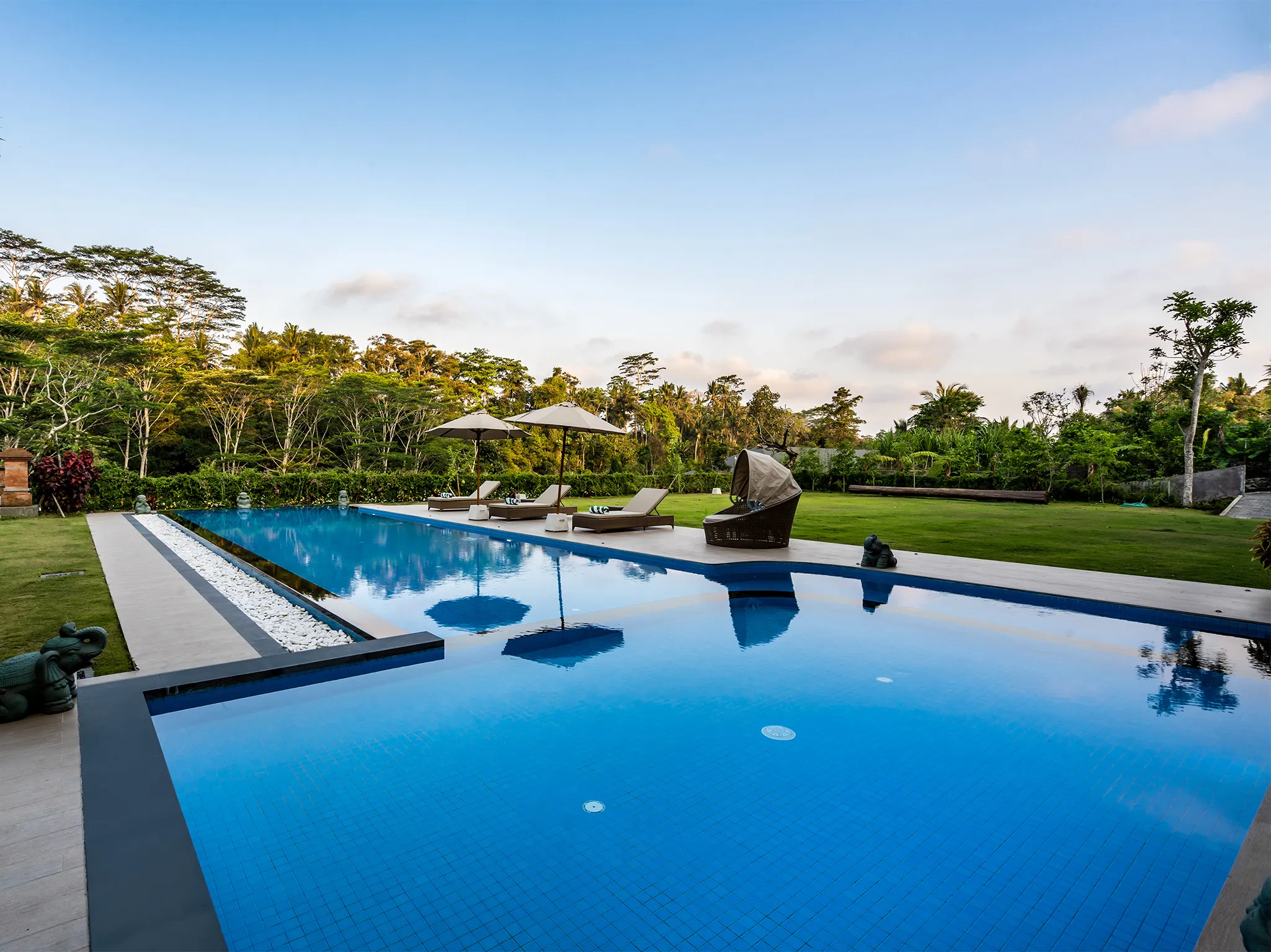 Pala Ubud - Villa Agung - Relaxing pool area