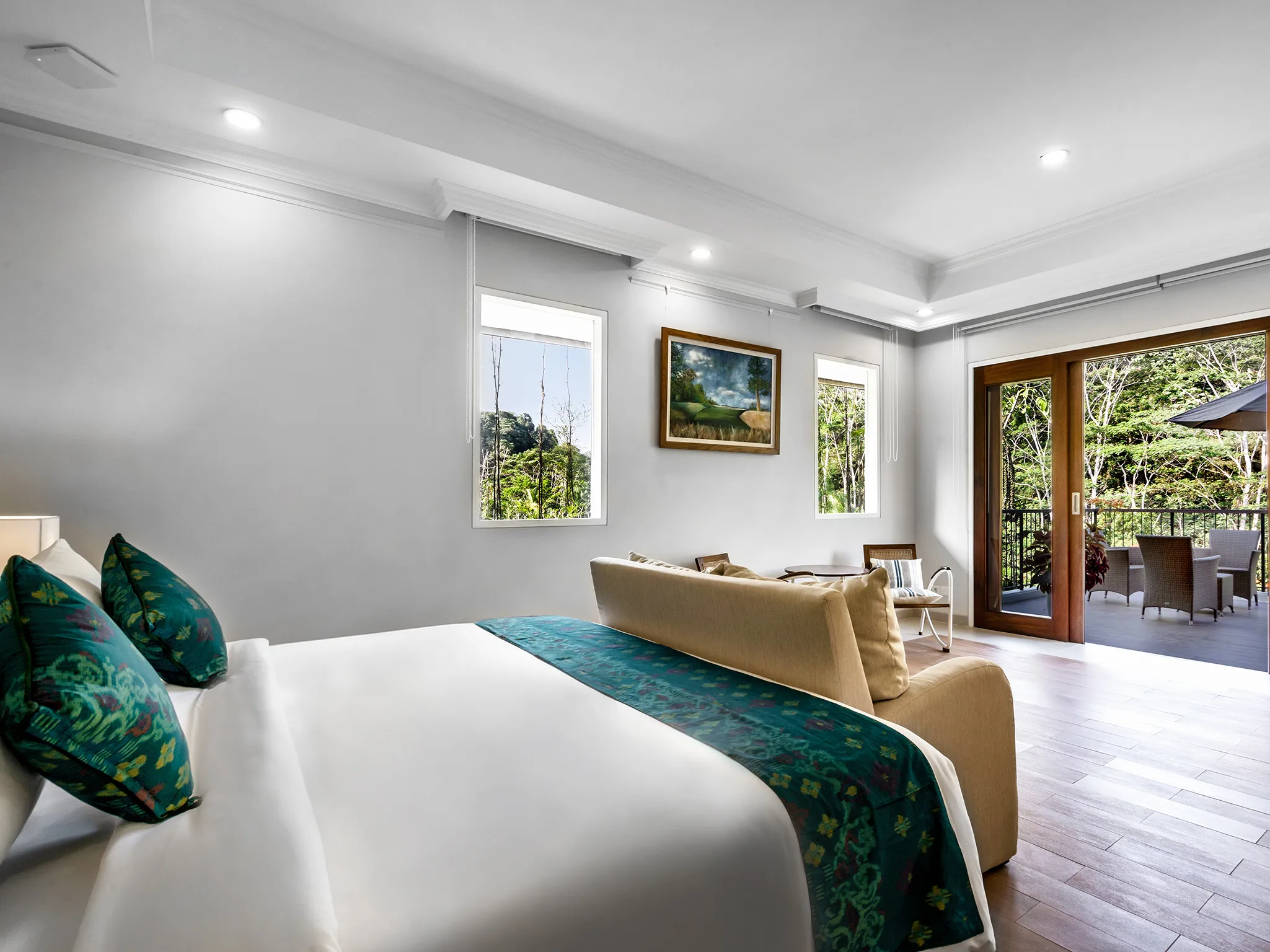 Pala Ubud - Villa Seraya A - Relaxing master bedroom by the balcony
