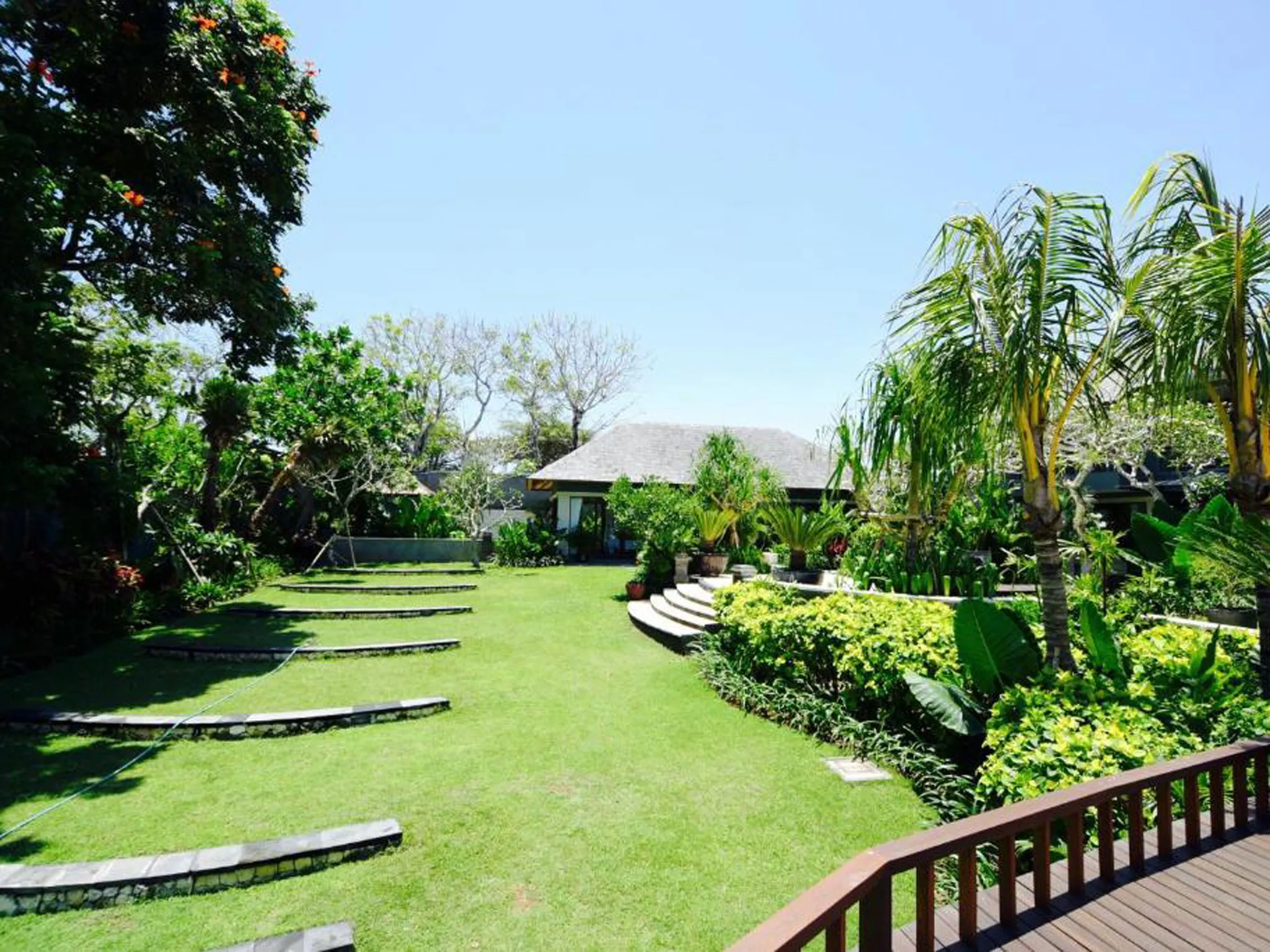 The Shanti Residence - Garden Area