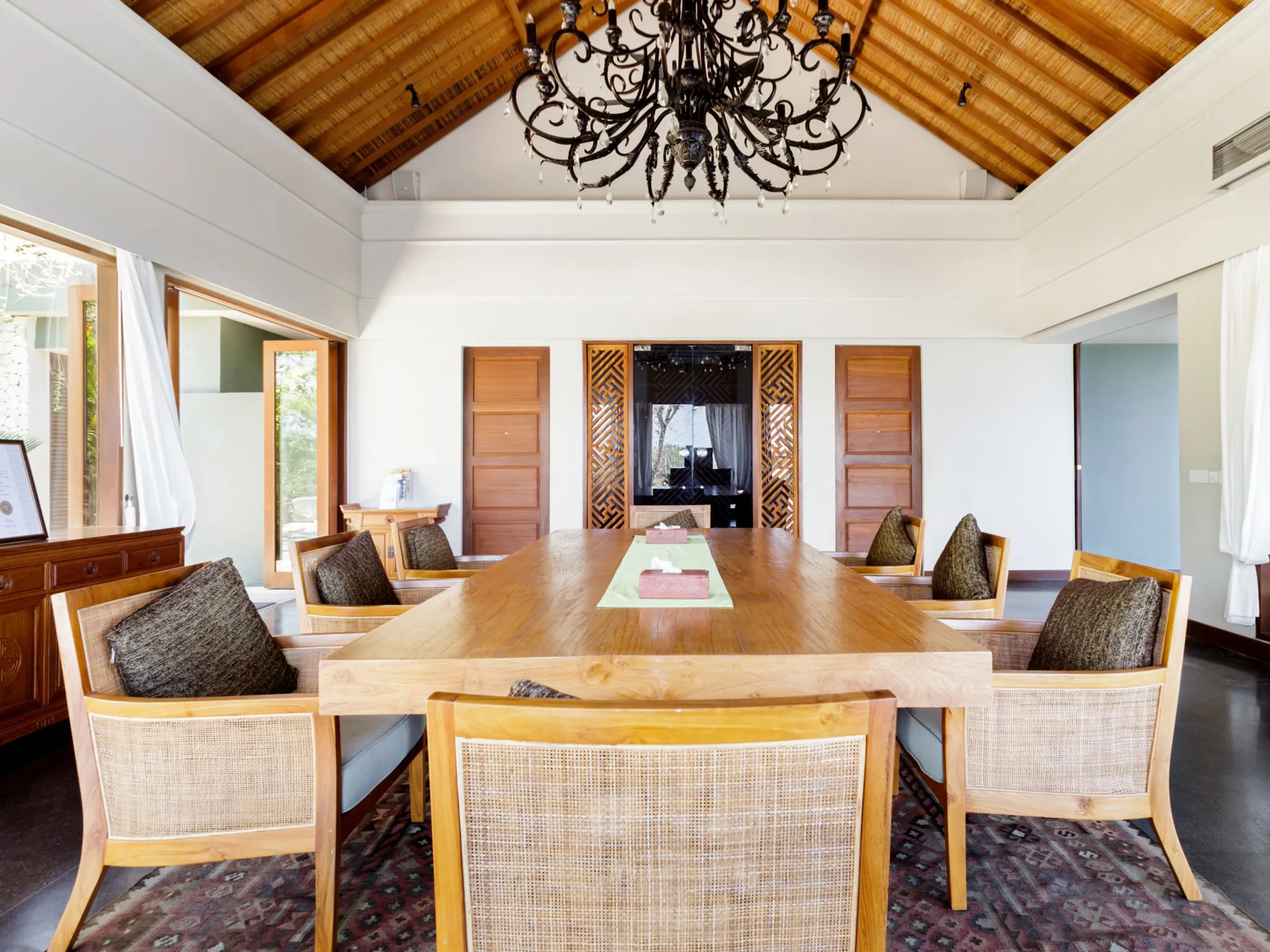 The Shanti Residence - Dining Area