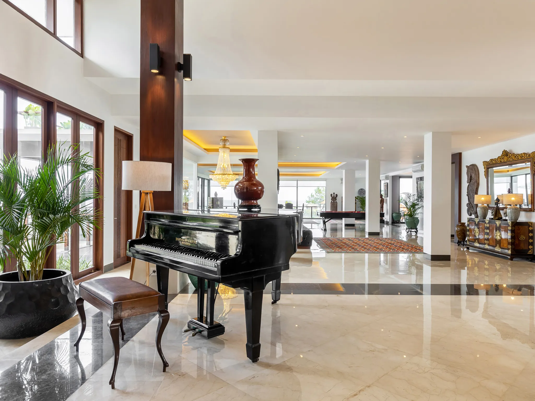 Tirtha Bayu Villa I - Grand piano