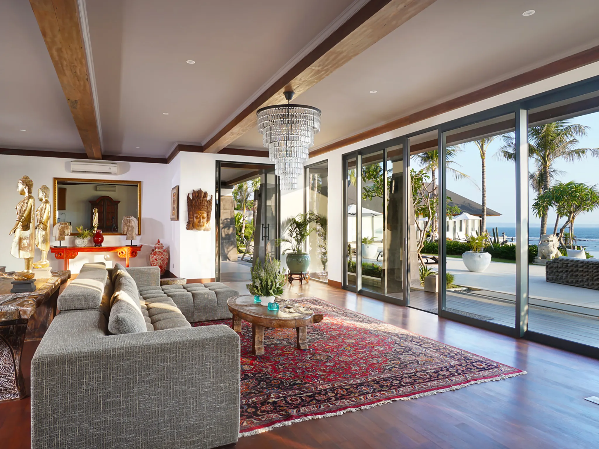 Tirtha Bayu Villa II - Grand living room design