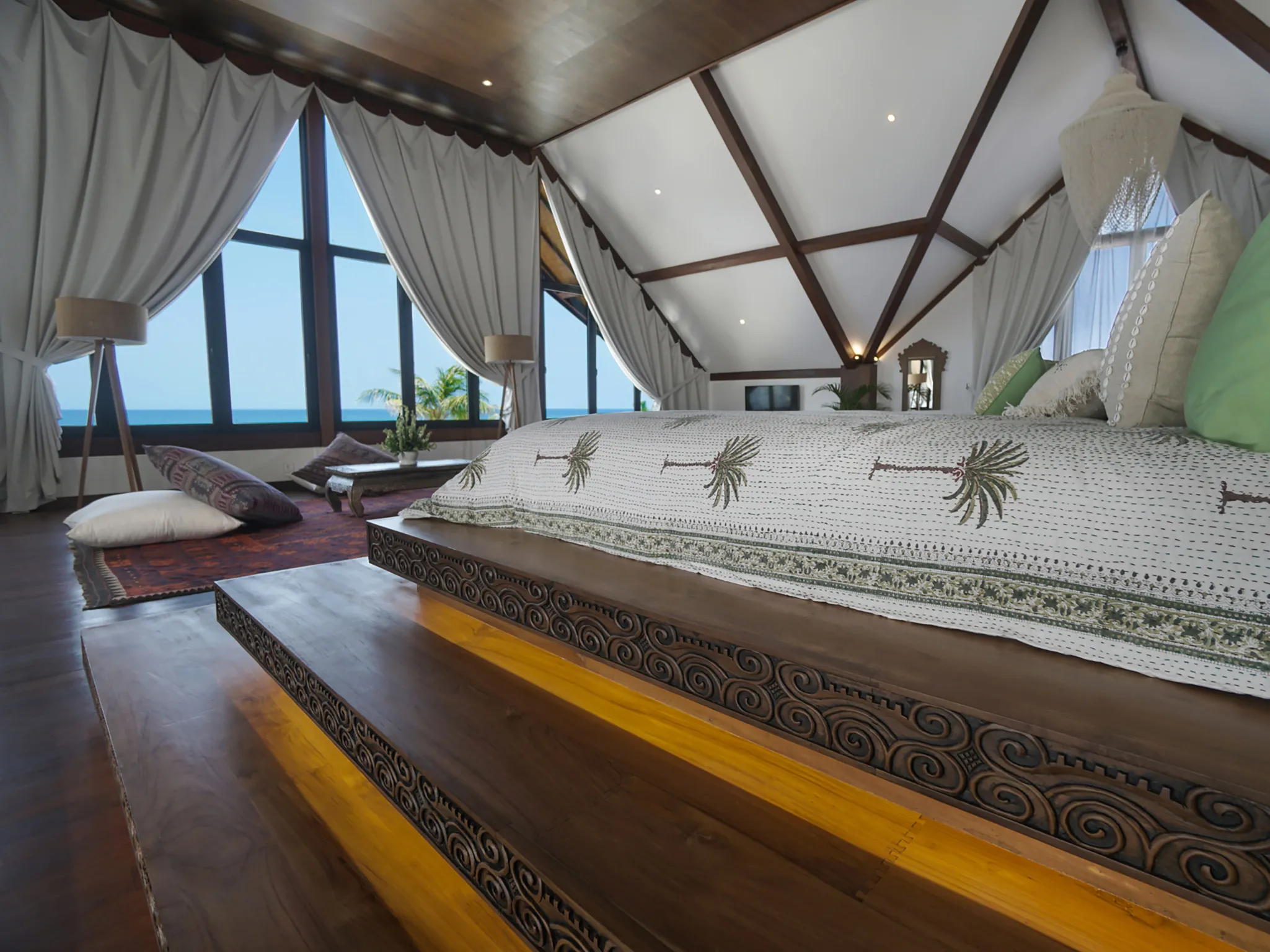 Tirtha Bayu Villa II - Honeymoon Suite bed area with sea view