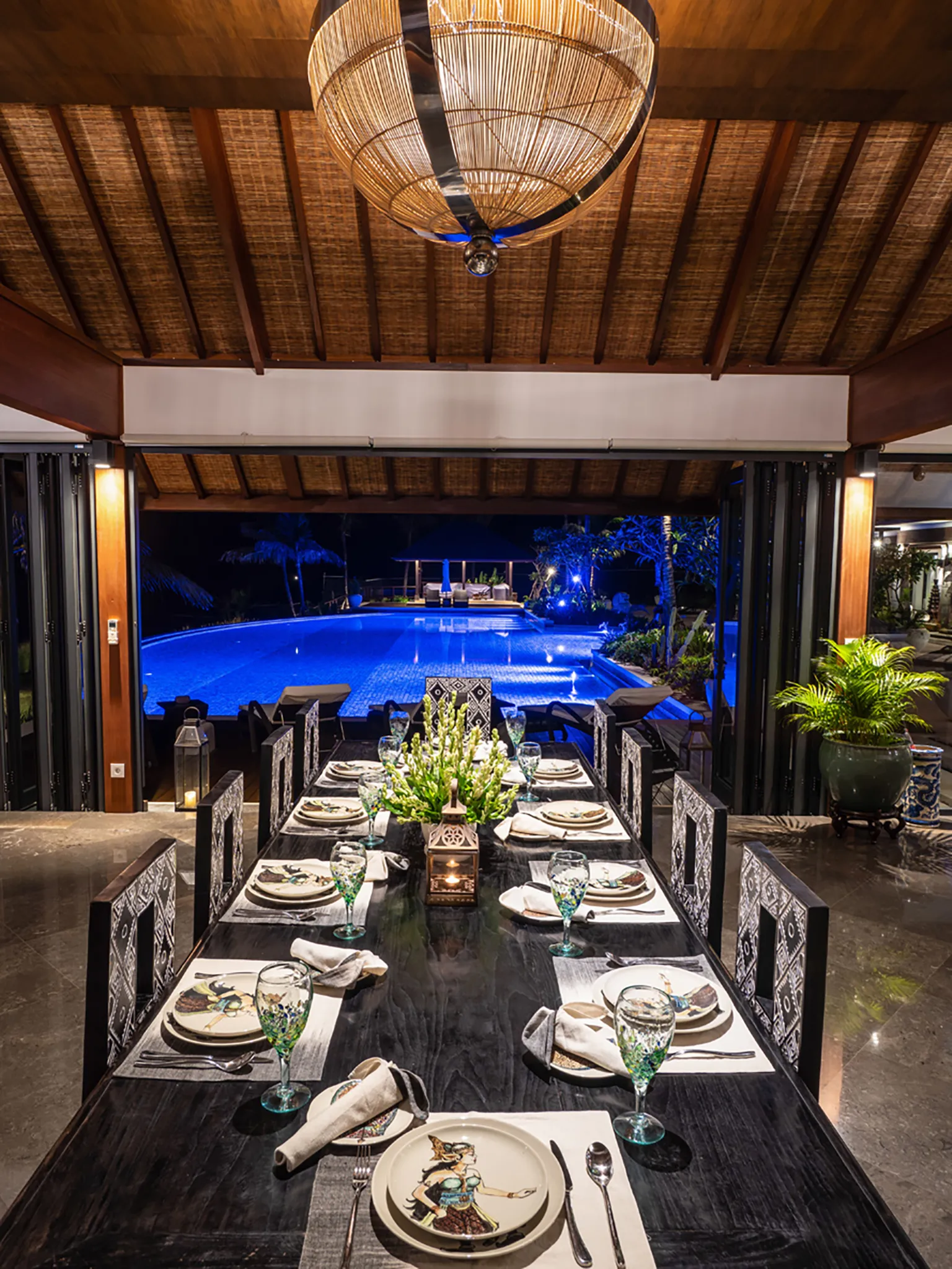 Tirtha Bayu Villa II - Dining table