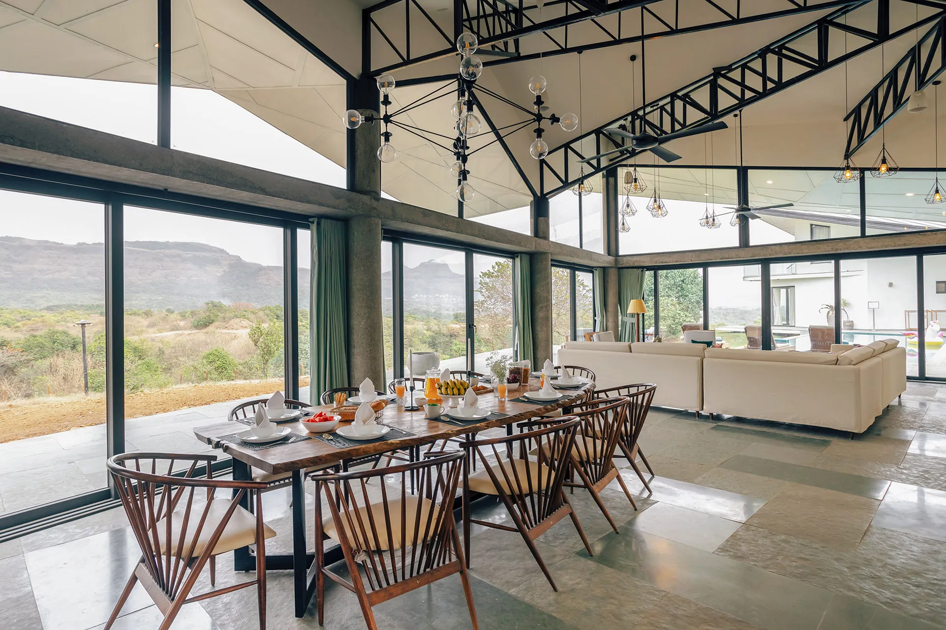 Trisara - Dining and living area