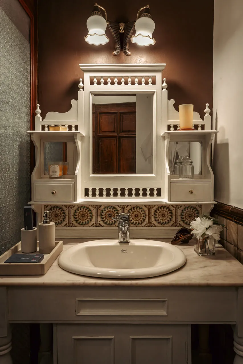 Bathroom 4 | Villa in Coonoor - Valora Estate