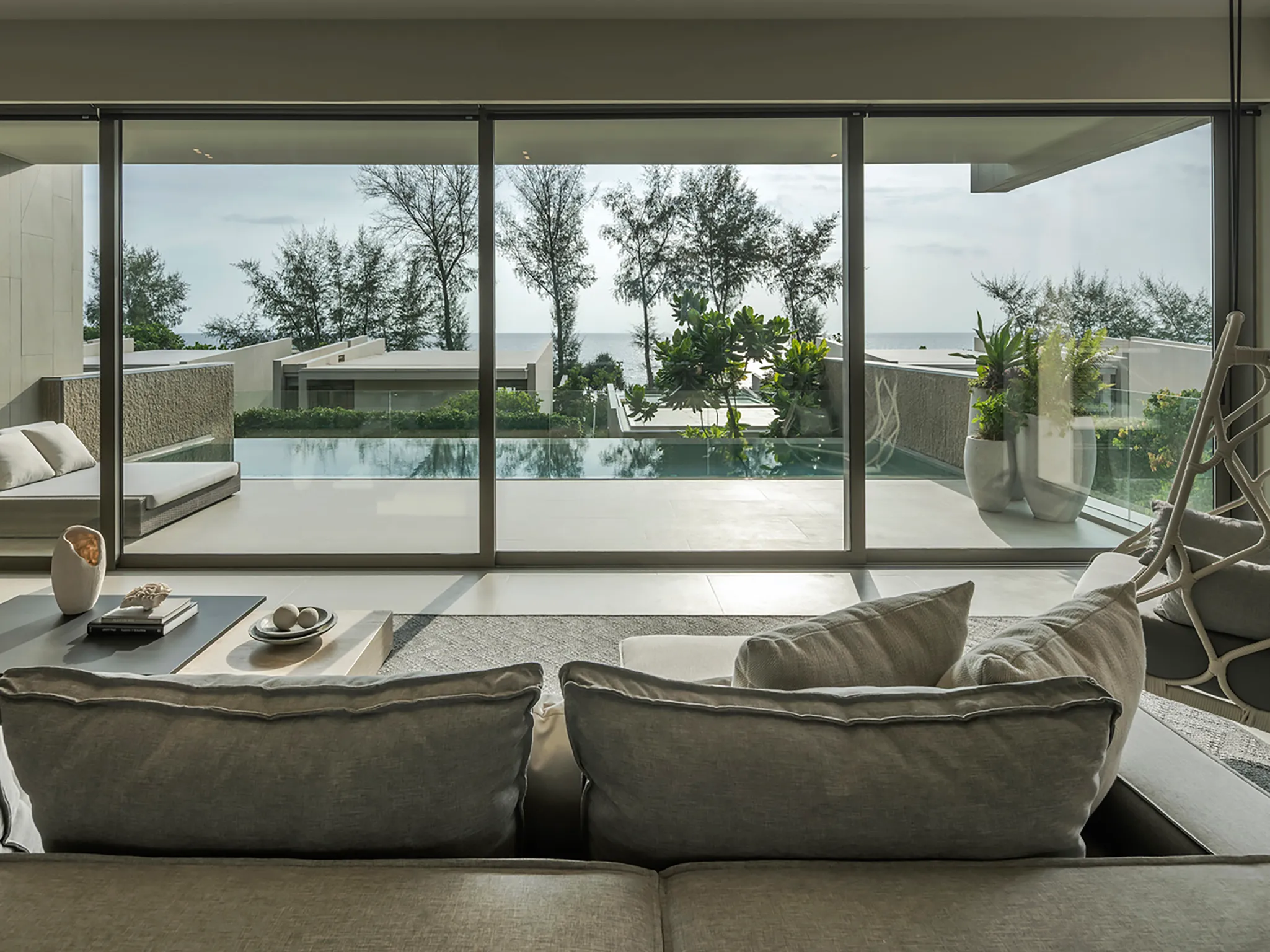 Veyla - Sea Villa - Relaxing pool view from the living area