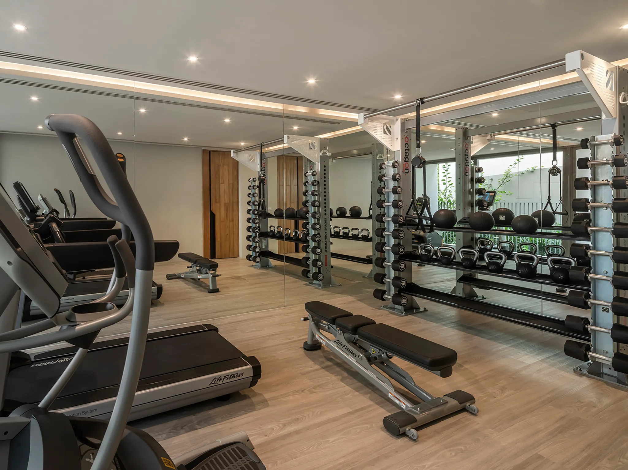 Veyla Natai Residences - Estate gym