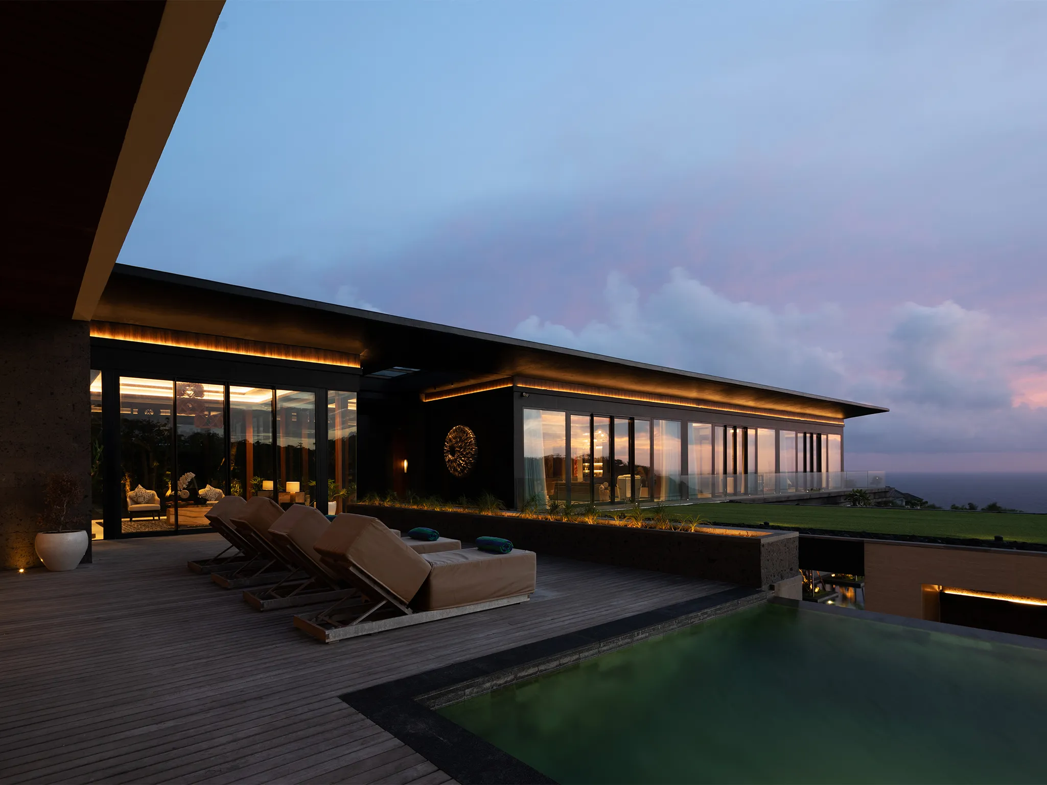 Villa BIE - Serene nightfall sky