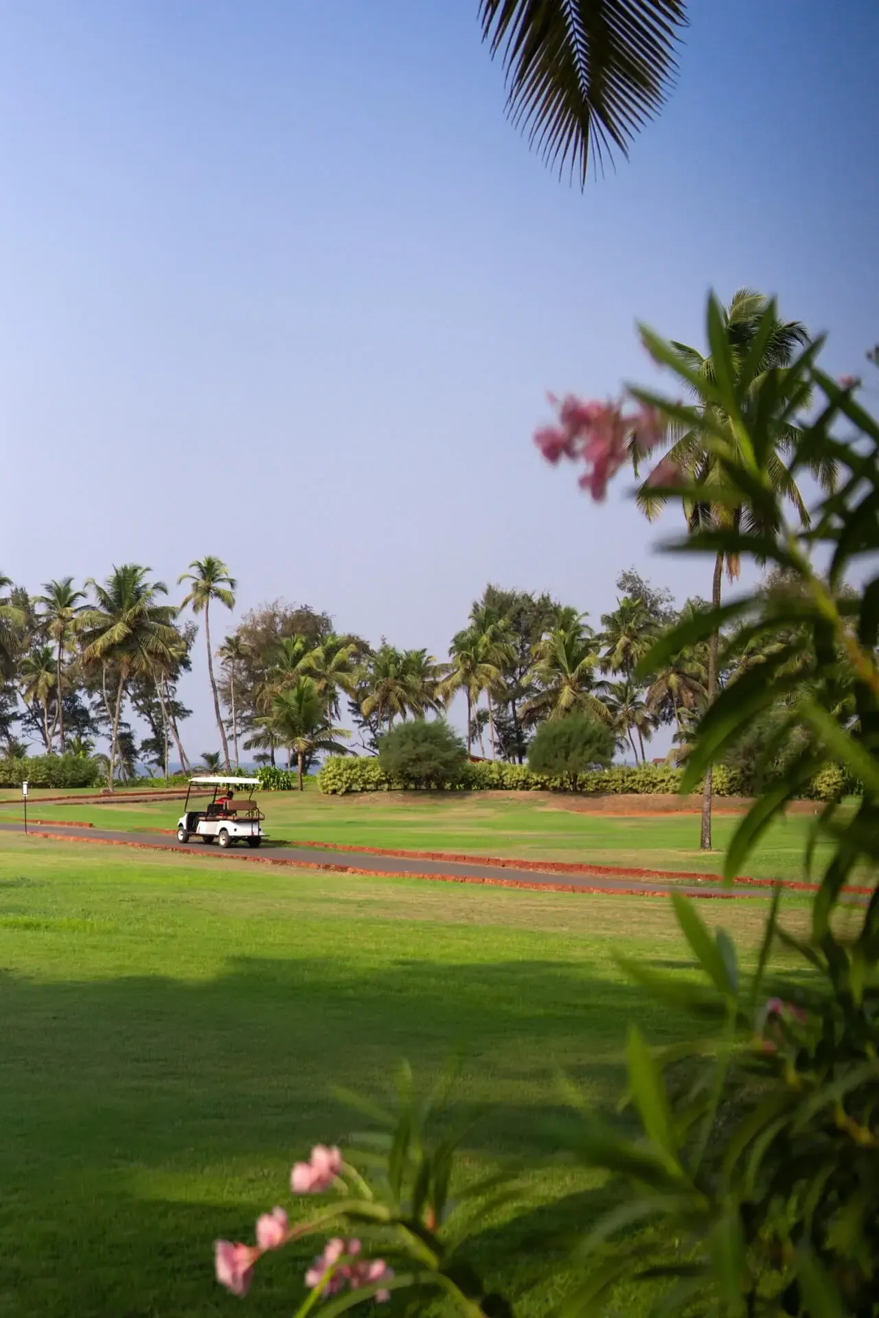 Outdoor Golf Course | Villas in South Goa