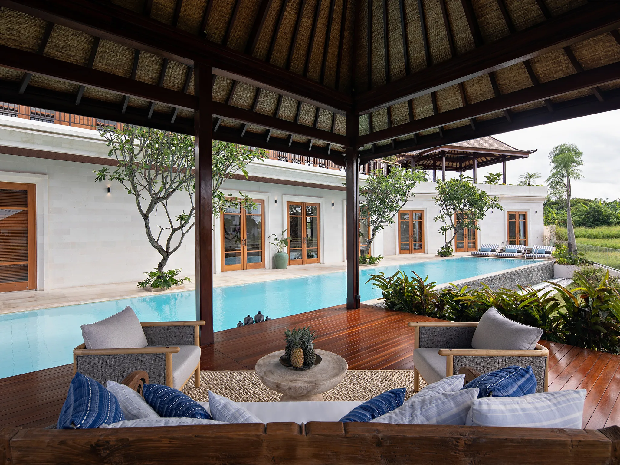 Villa Dhanika - Cool pooside cabana