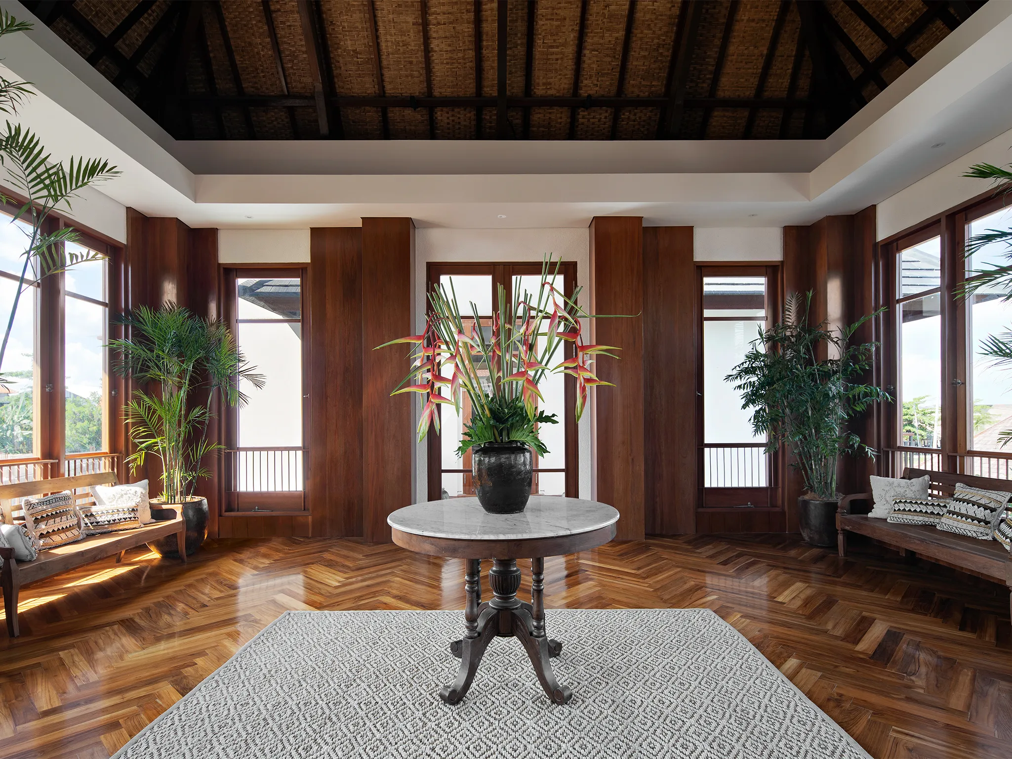 Villa Dhanika - Welcoming entrance foyer