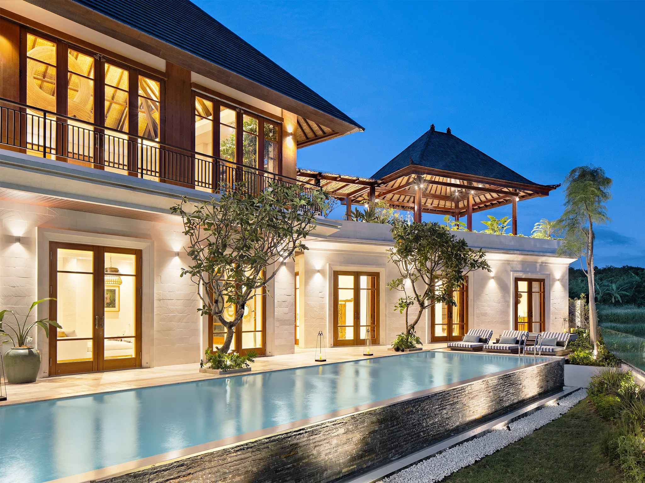 Villa Dhanika -  Tranquil villa at twilight