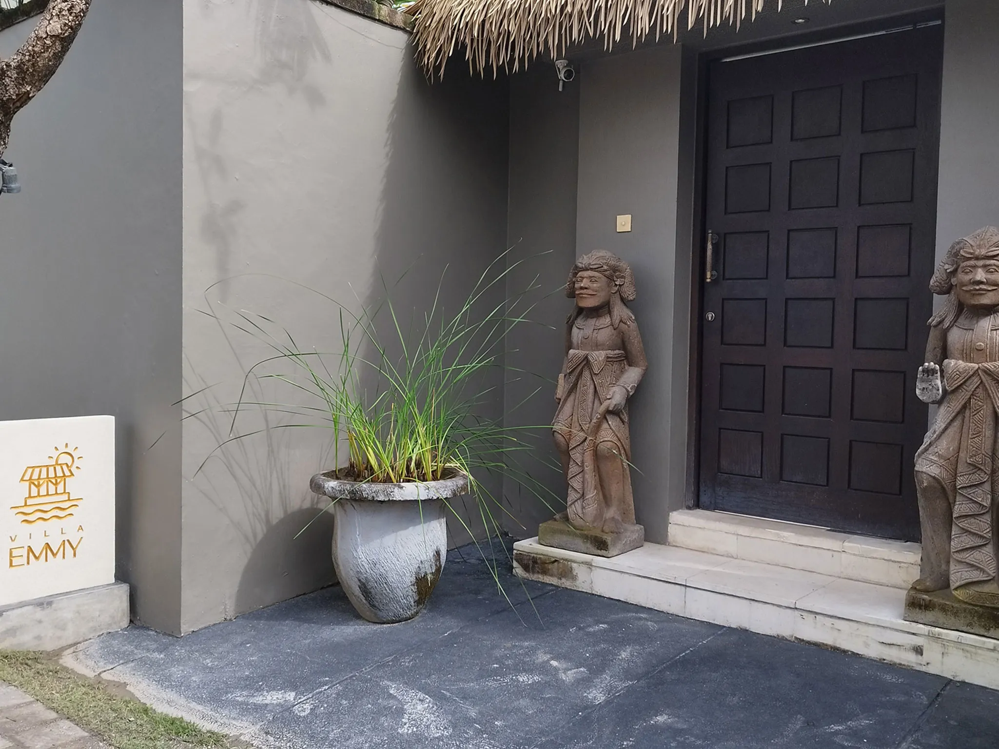 Villa Emmy - Outdoor villa signage