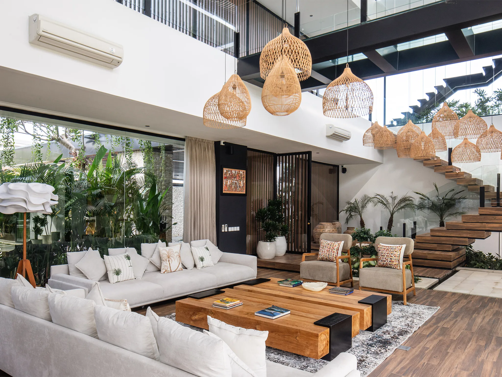 Villa Norbu - Palatial living spaces
