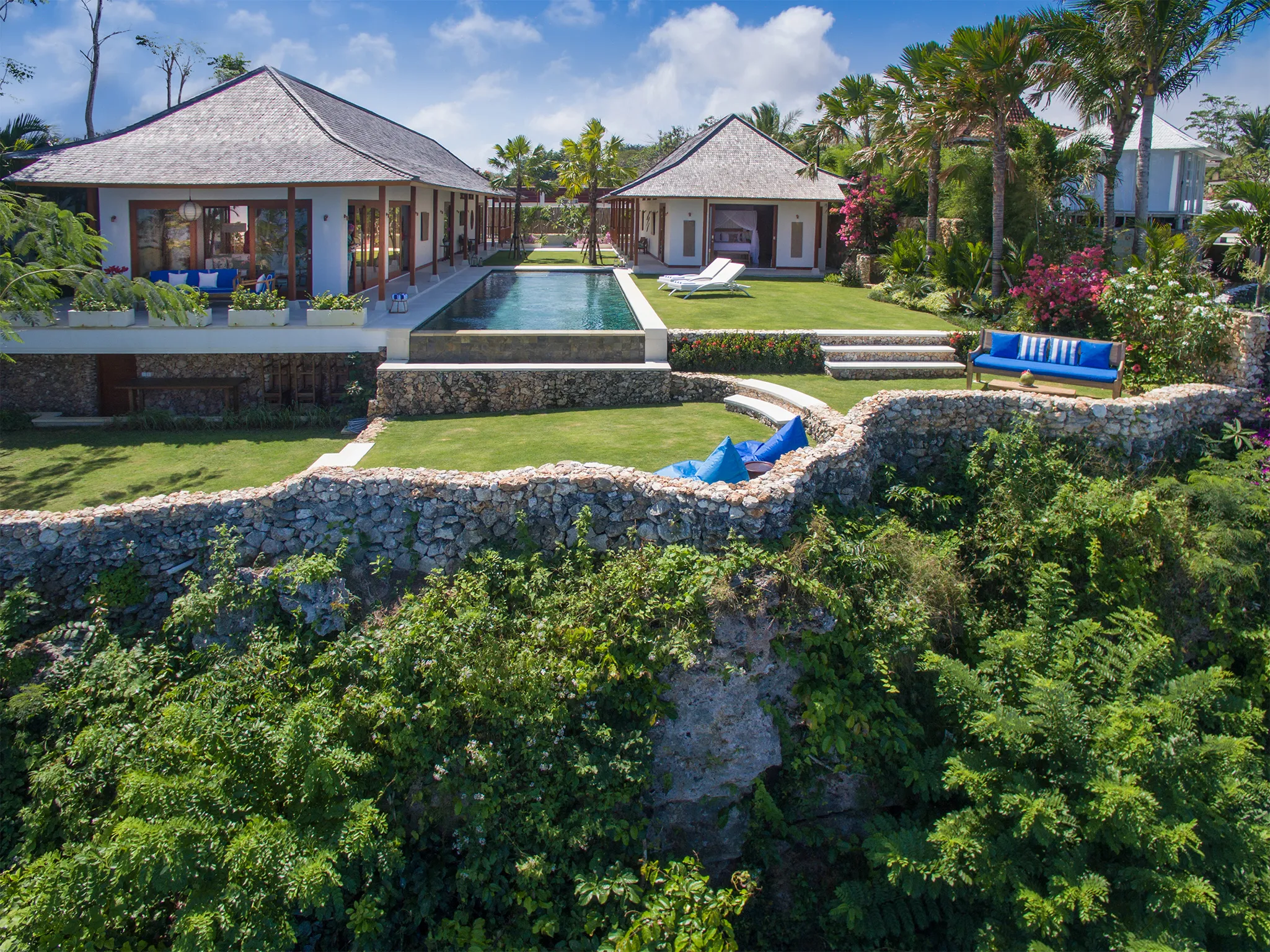 Sol y Mar - Your majestic tropical cliffside holiday villa