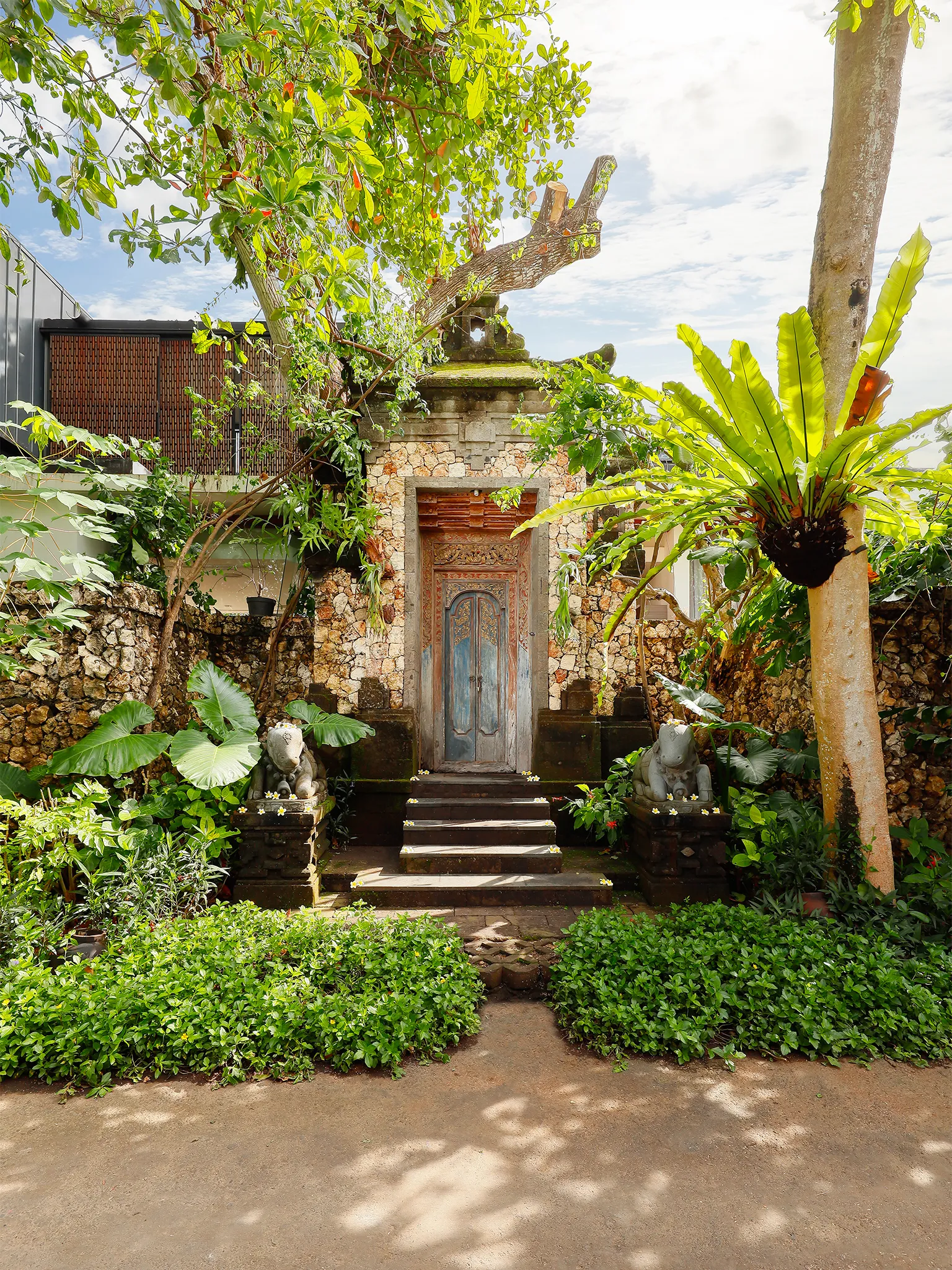Villa Svarga - Landscaped garden