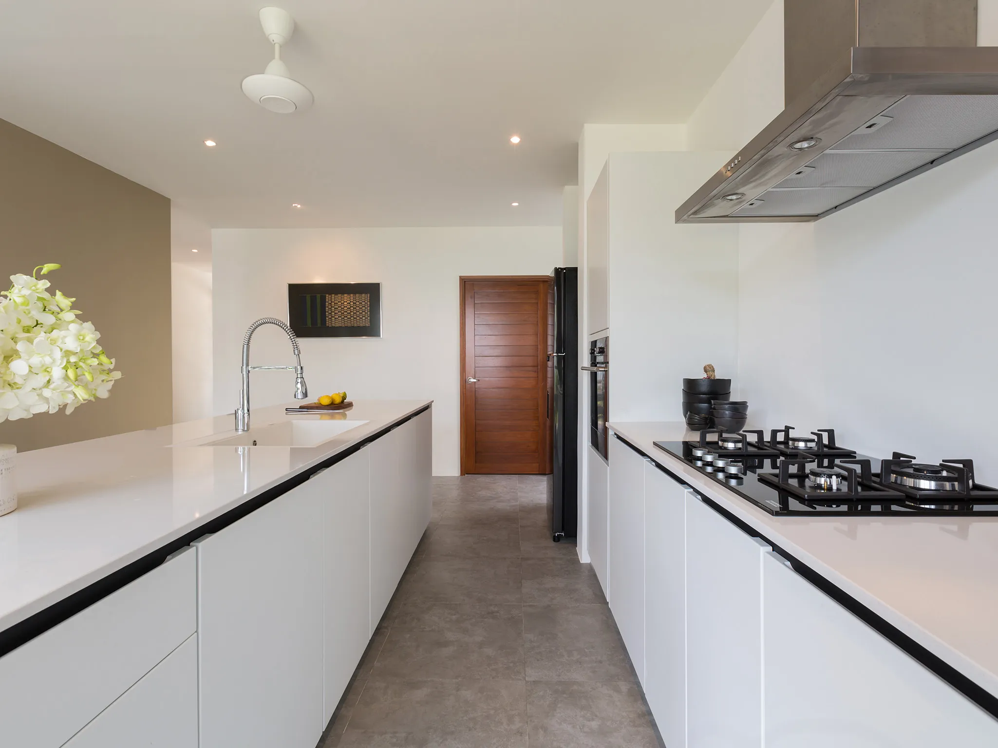 Villa Thansamaay - Well appointed kitchen