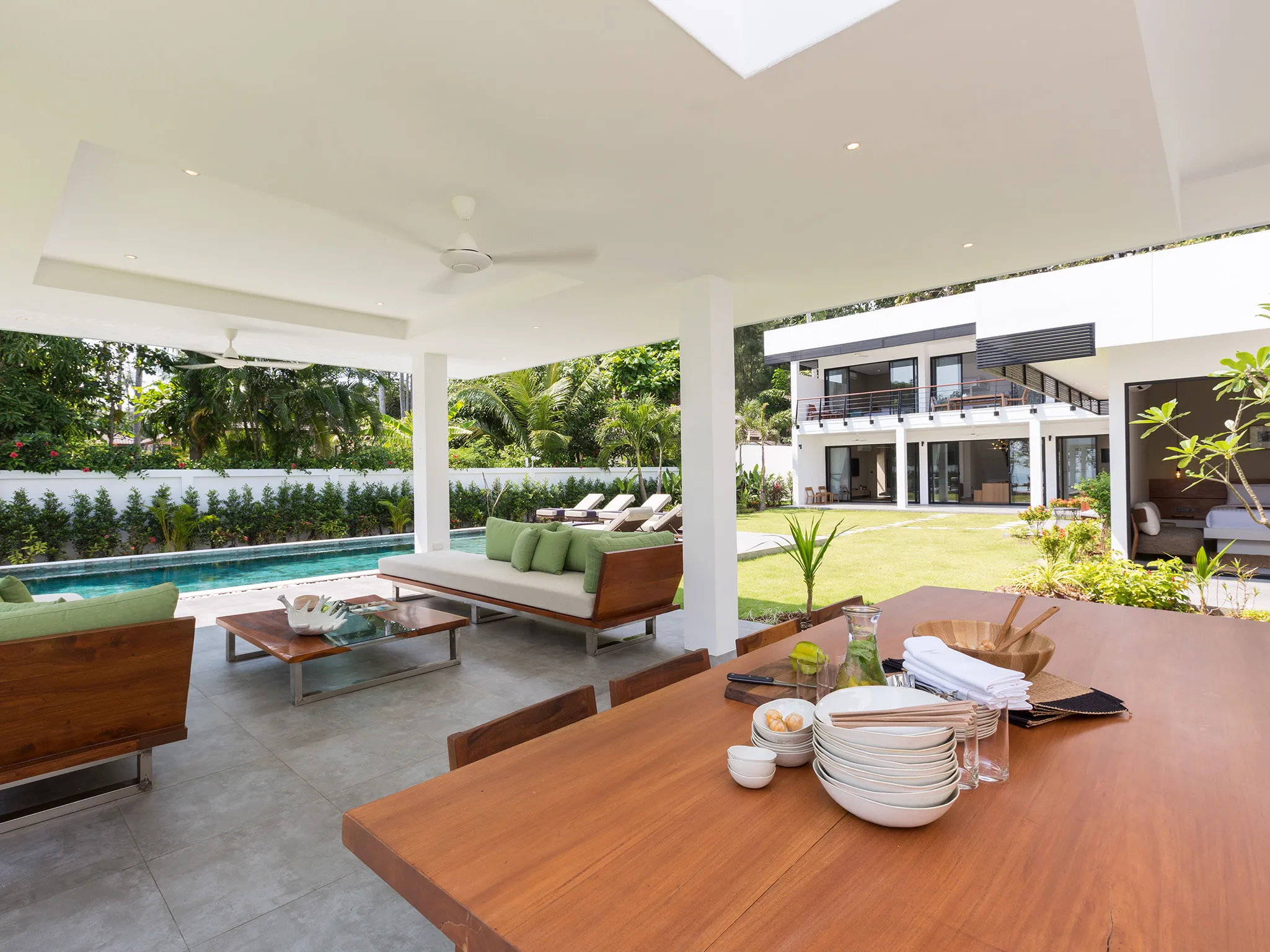 Villa Thansamaay - Cool outdoor dining and sala pool pavilion