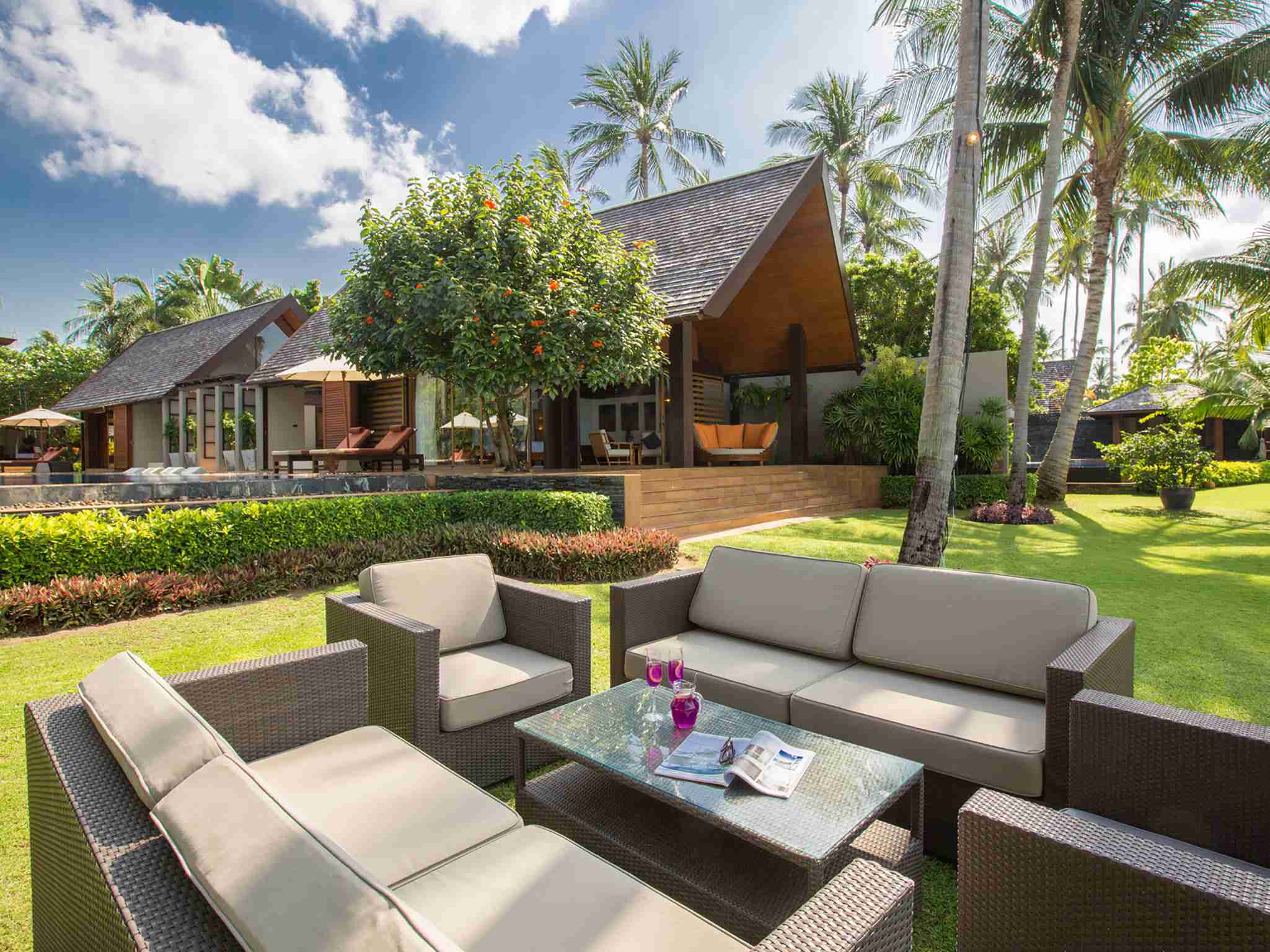 Baan Puri - Comfortable outdoor living area