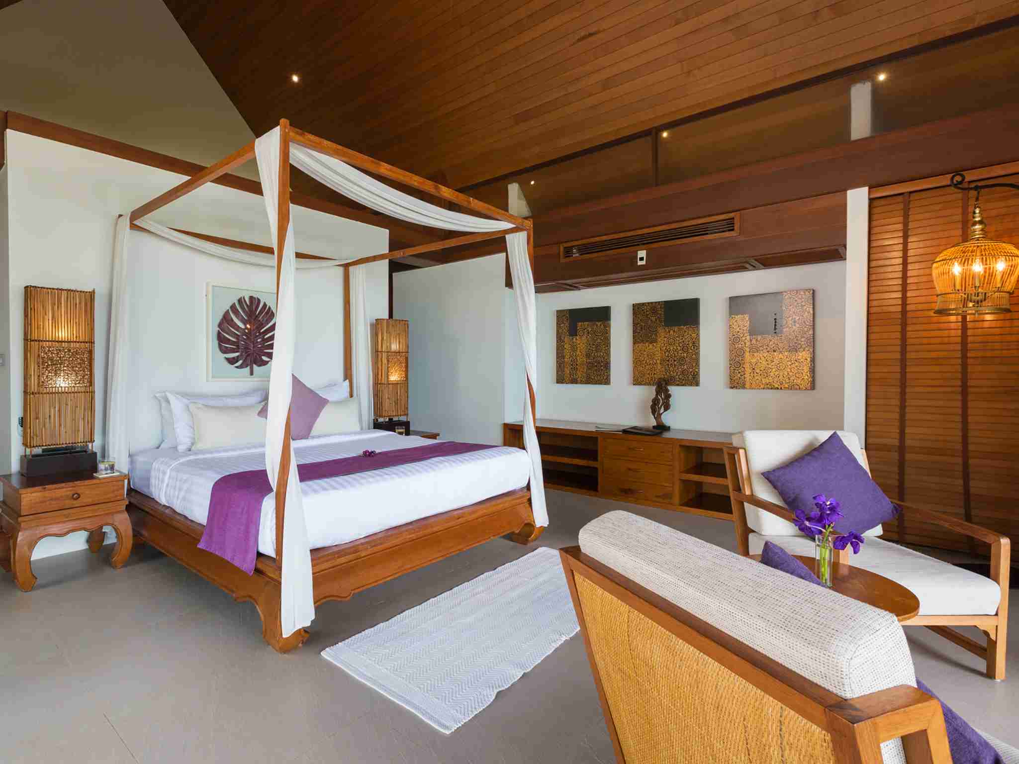 Baan Puri - Gorgeous master bedroom design