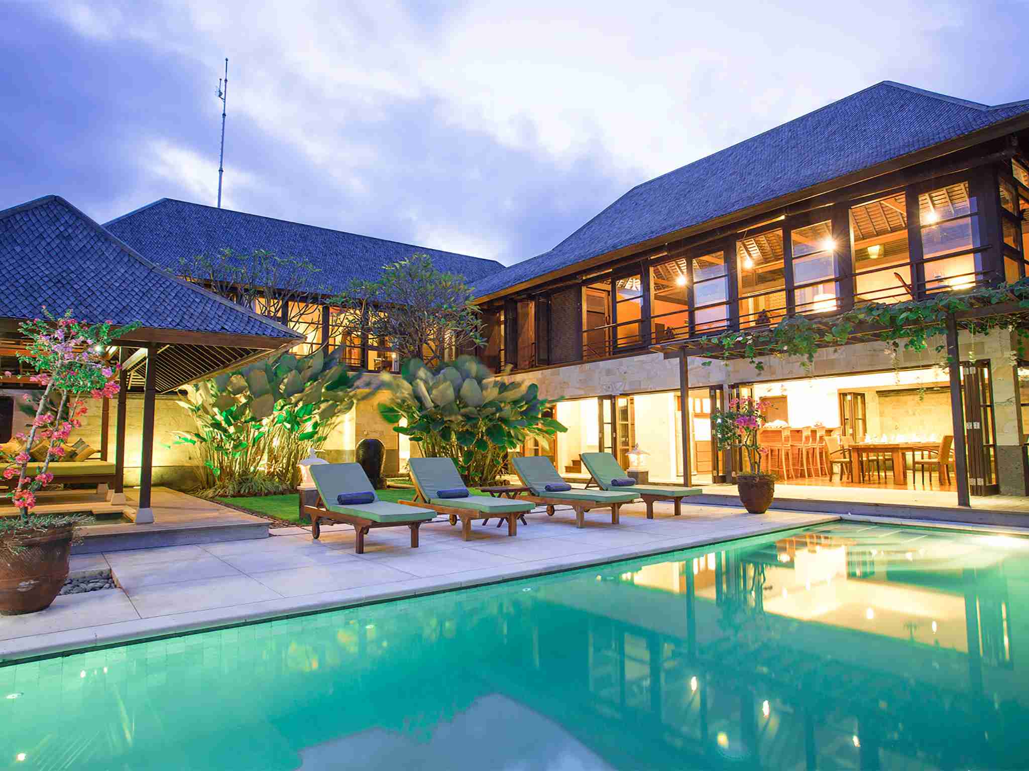 Villa Bayu Gita Residence - Poolside view