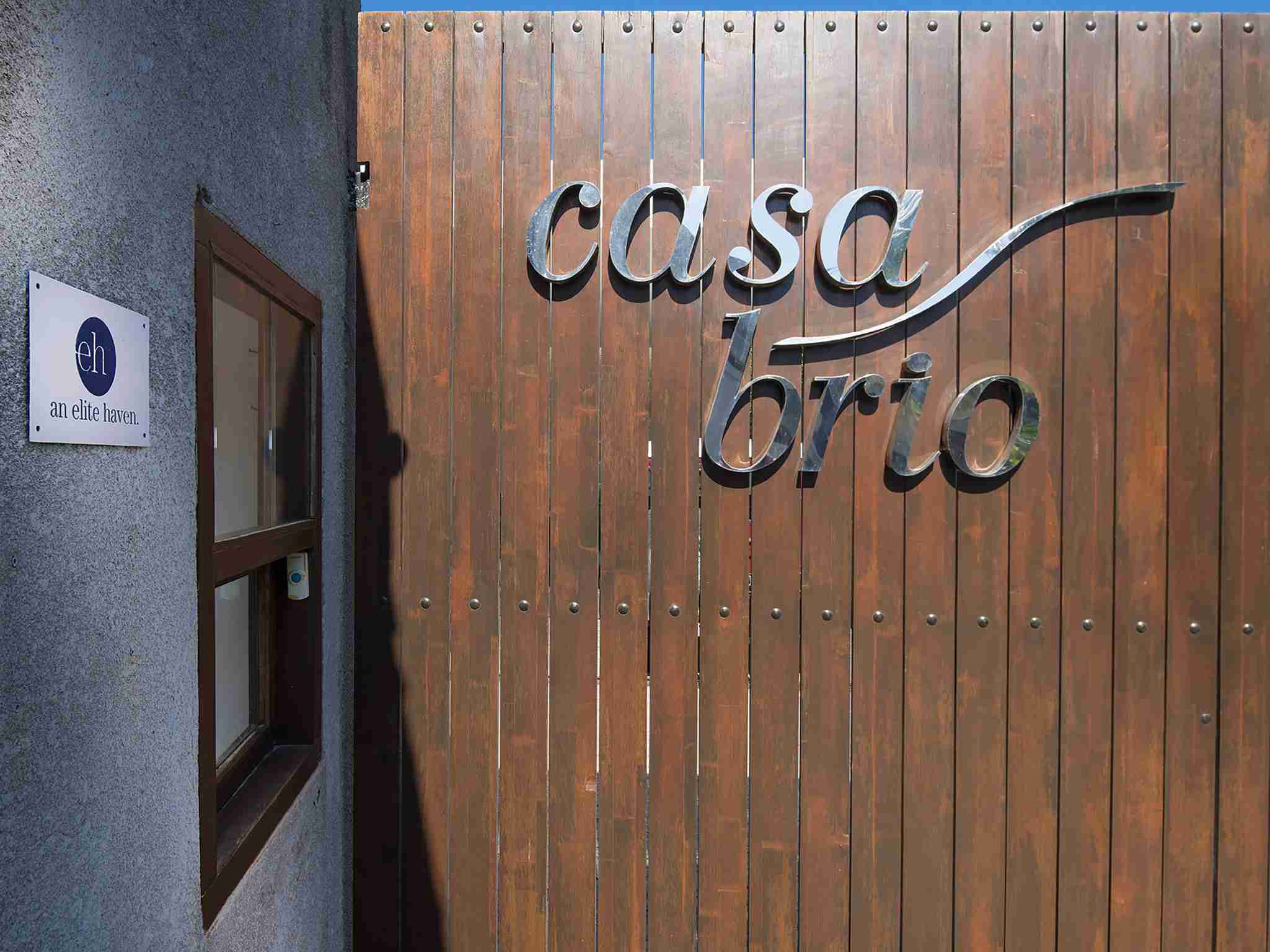 Casa Brio - Villa entrance door