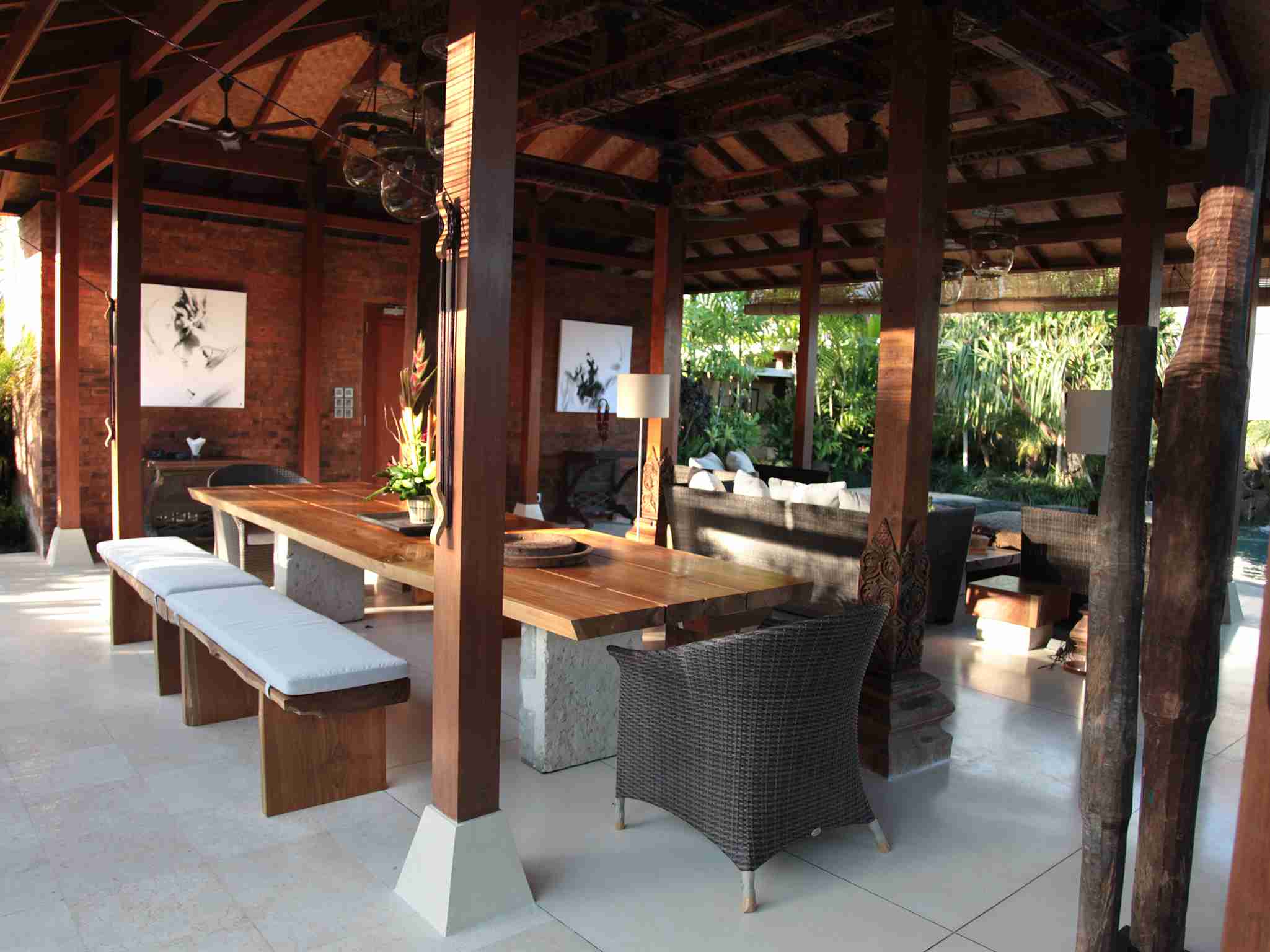 4. Villa Amy - Dining