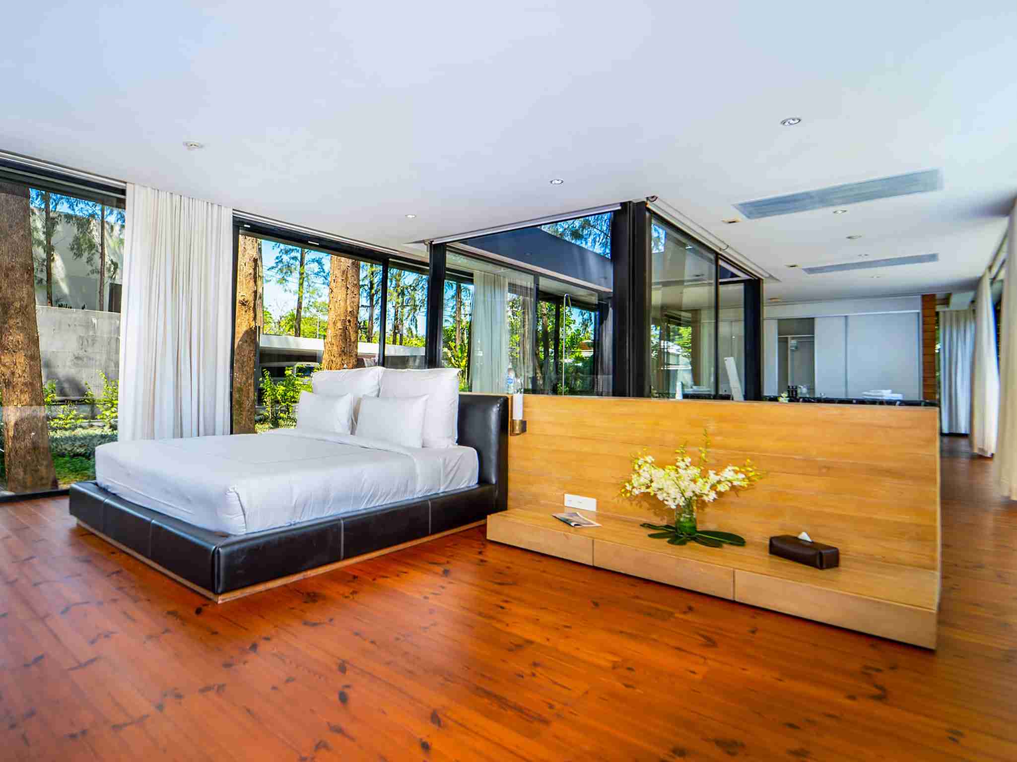 Grand Villa Noi - Comfortable master suite D