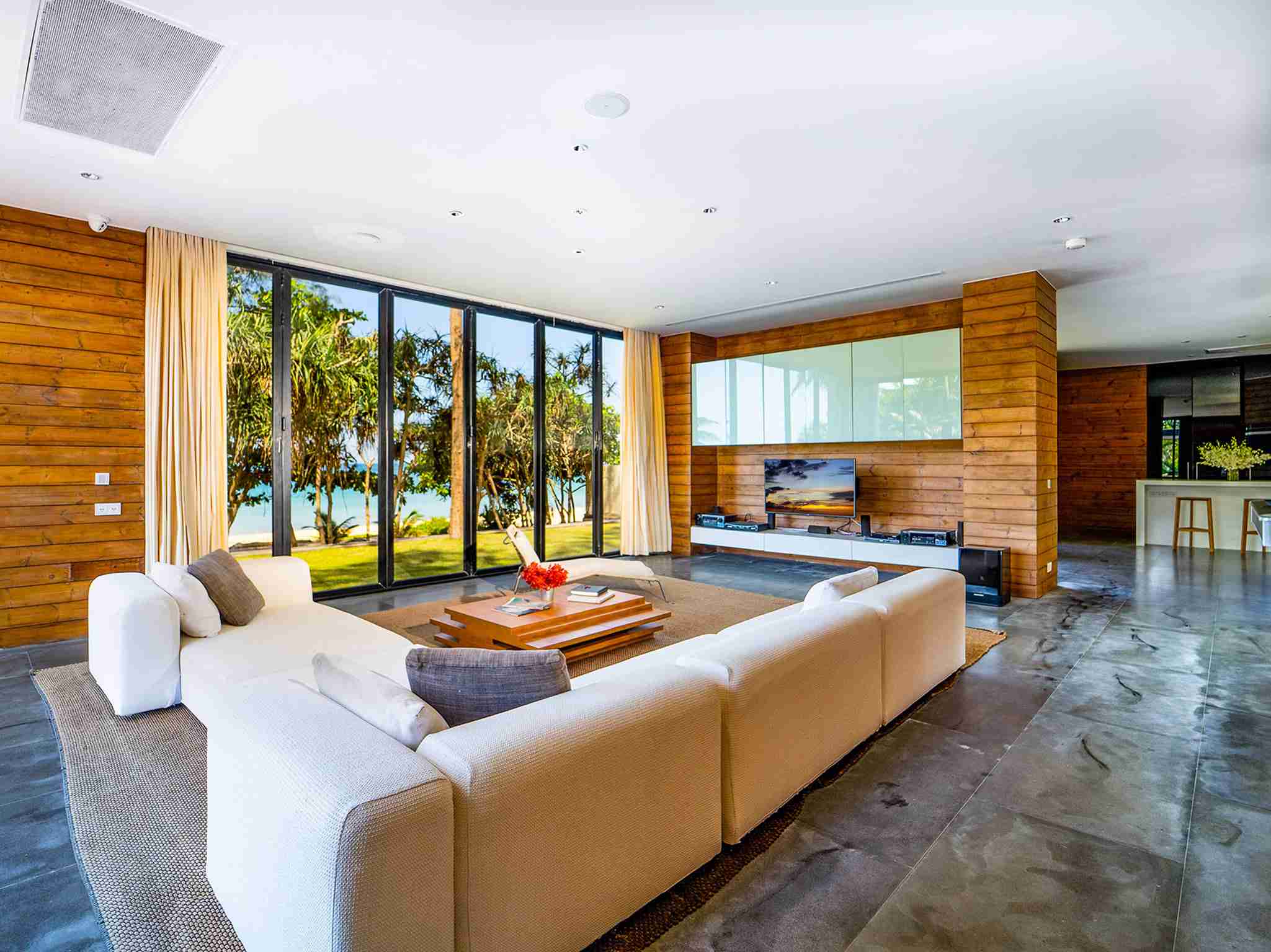 Grand Villa Noi - Living area design