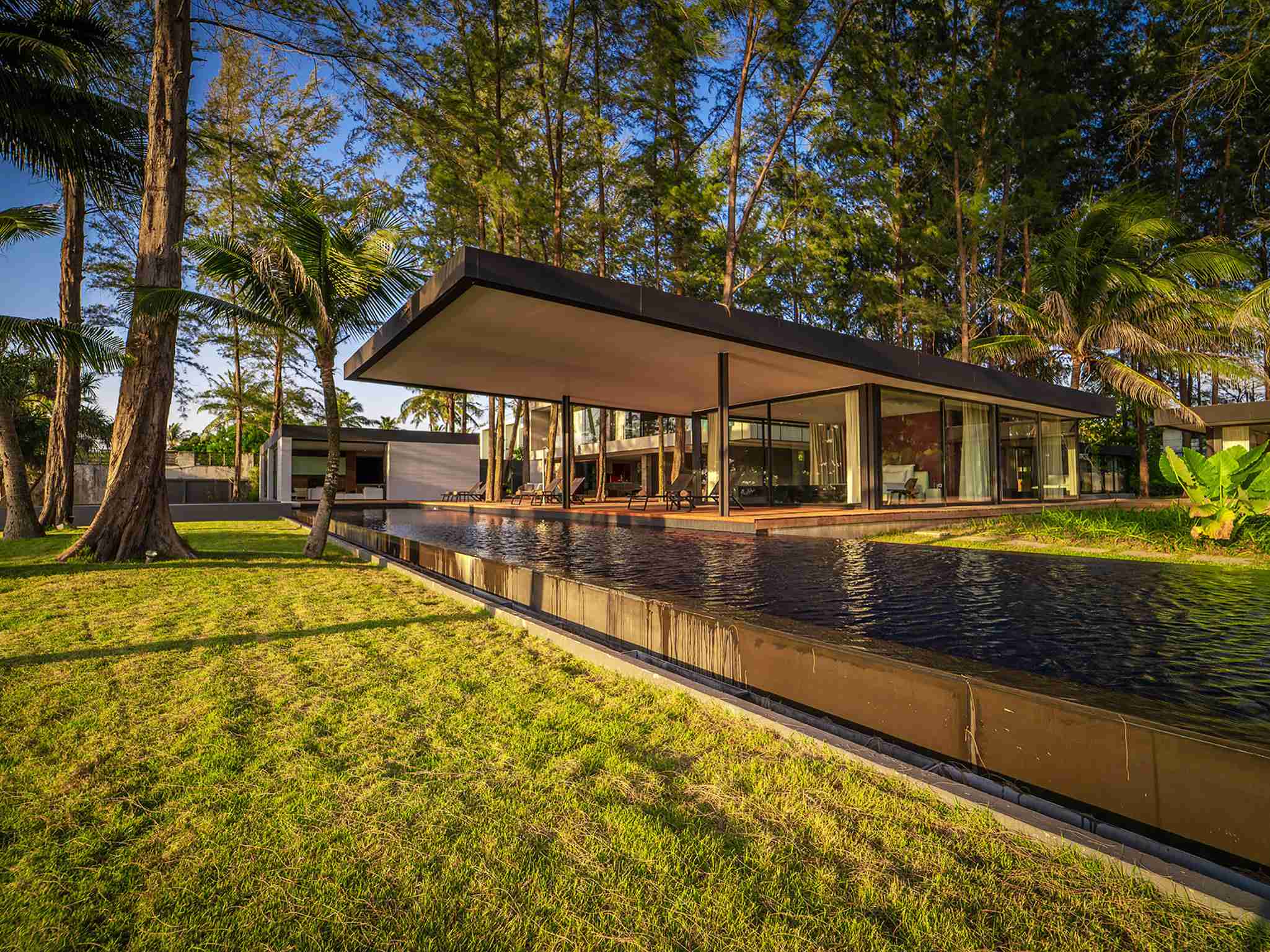 Grand Villa Noi - Luxurious getaway
